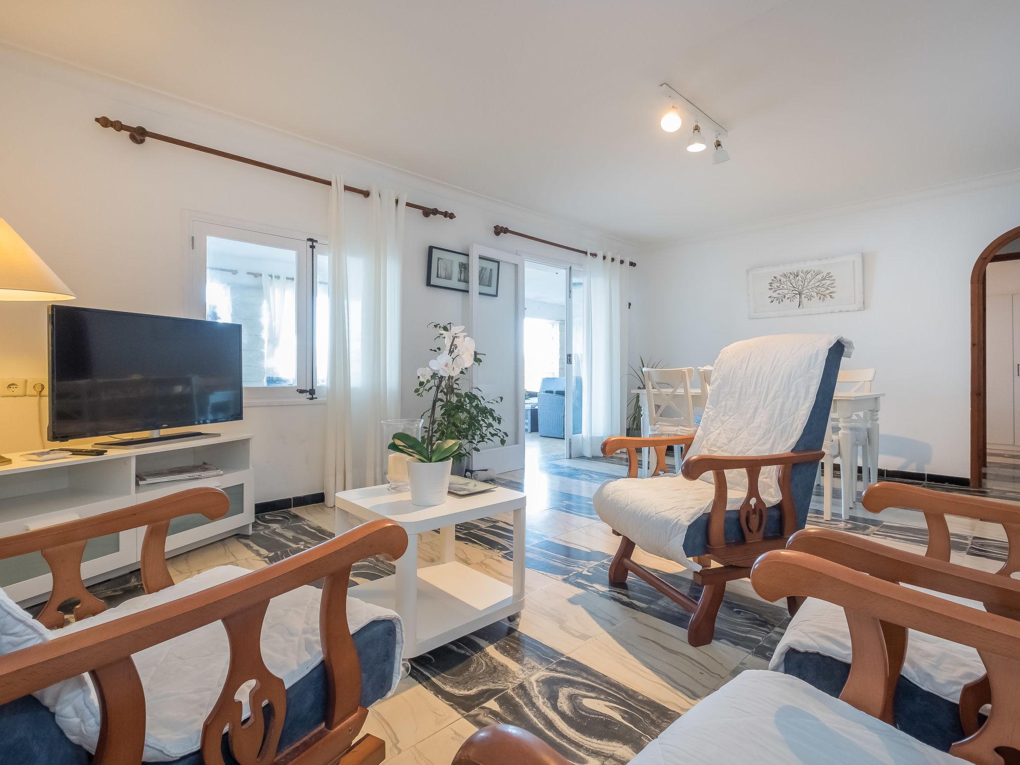 Photo 4 - 3 bedroom Apartment in Alcúdia with garden and sea view