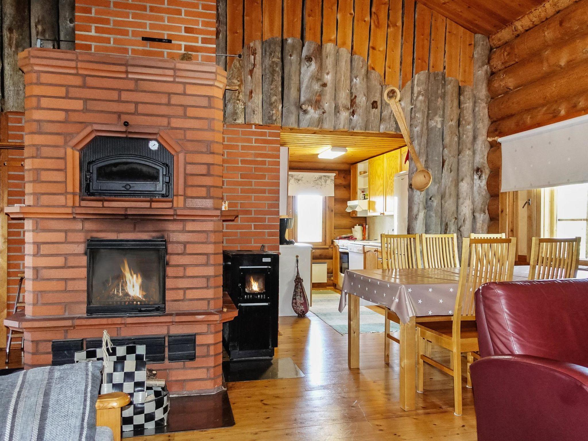 Foto 10 - Casa de 1 habitación en Salla con sauna y vistas a la montaña