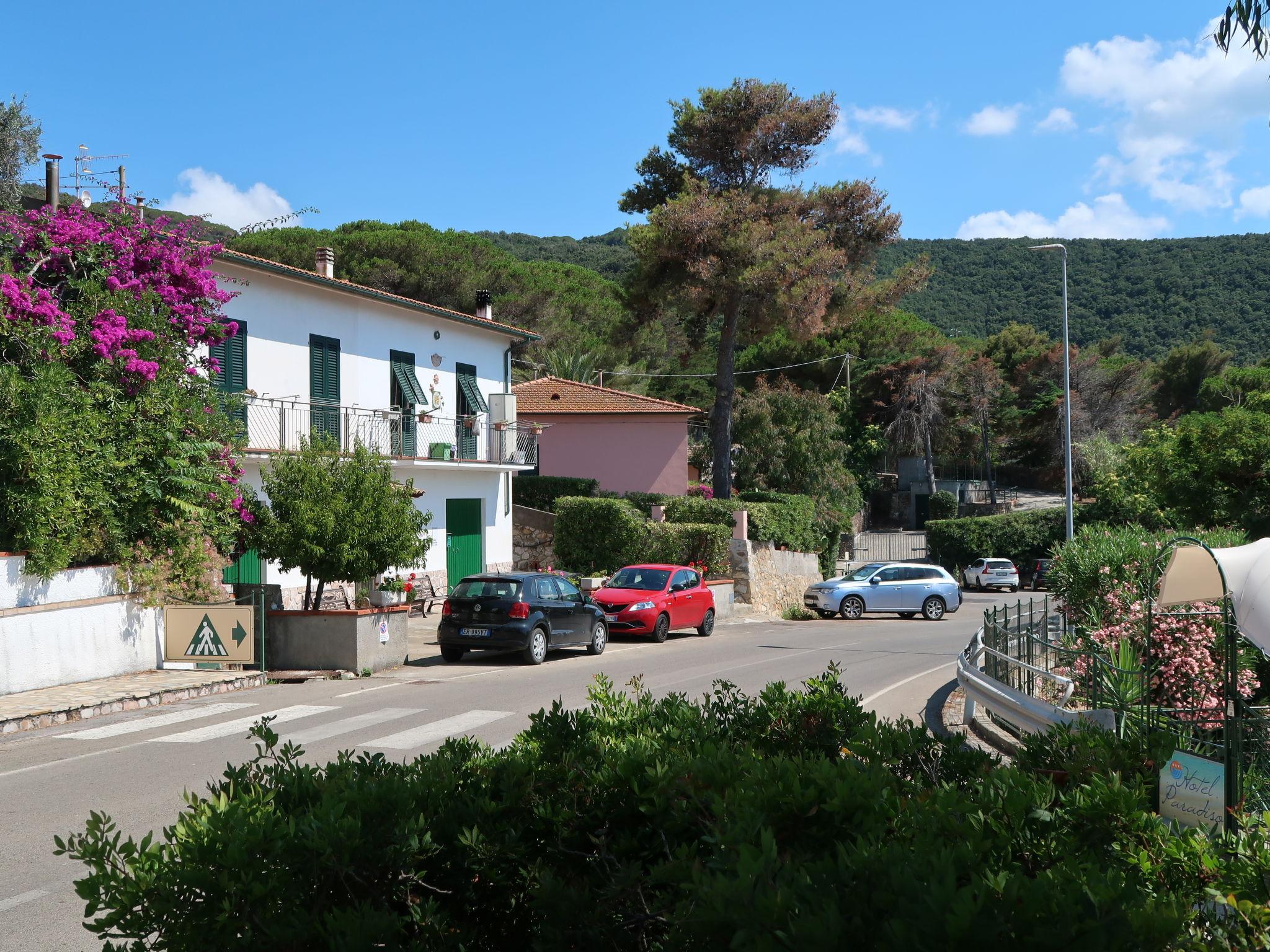 Foto 1 - Apartamento de 3 habitaciones en Portoferraio con jardín y vistas al mar