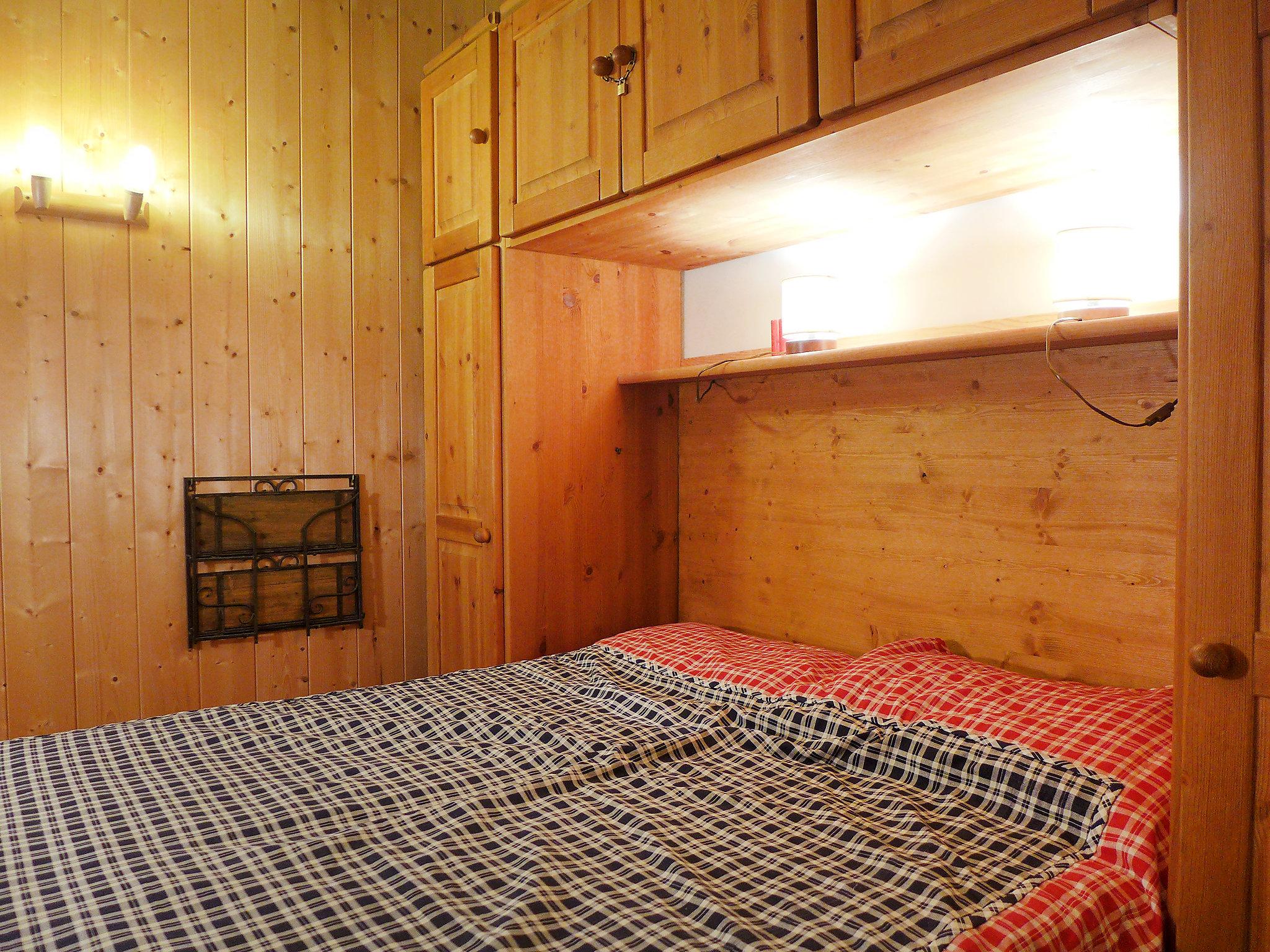 Foto 3 - Apartment mit 2 Schlafzimmern in Chamonix-Mont-Blanc mit blick auf die berge