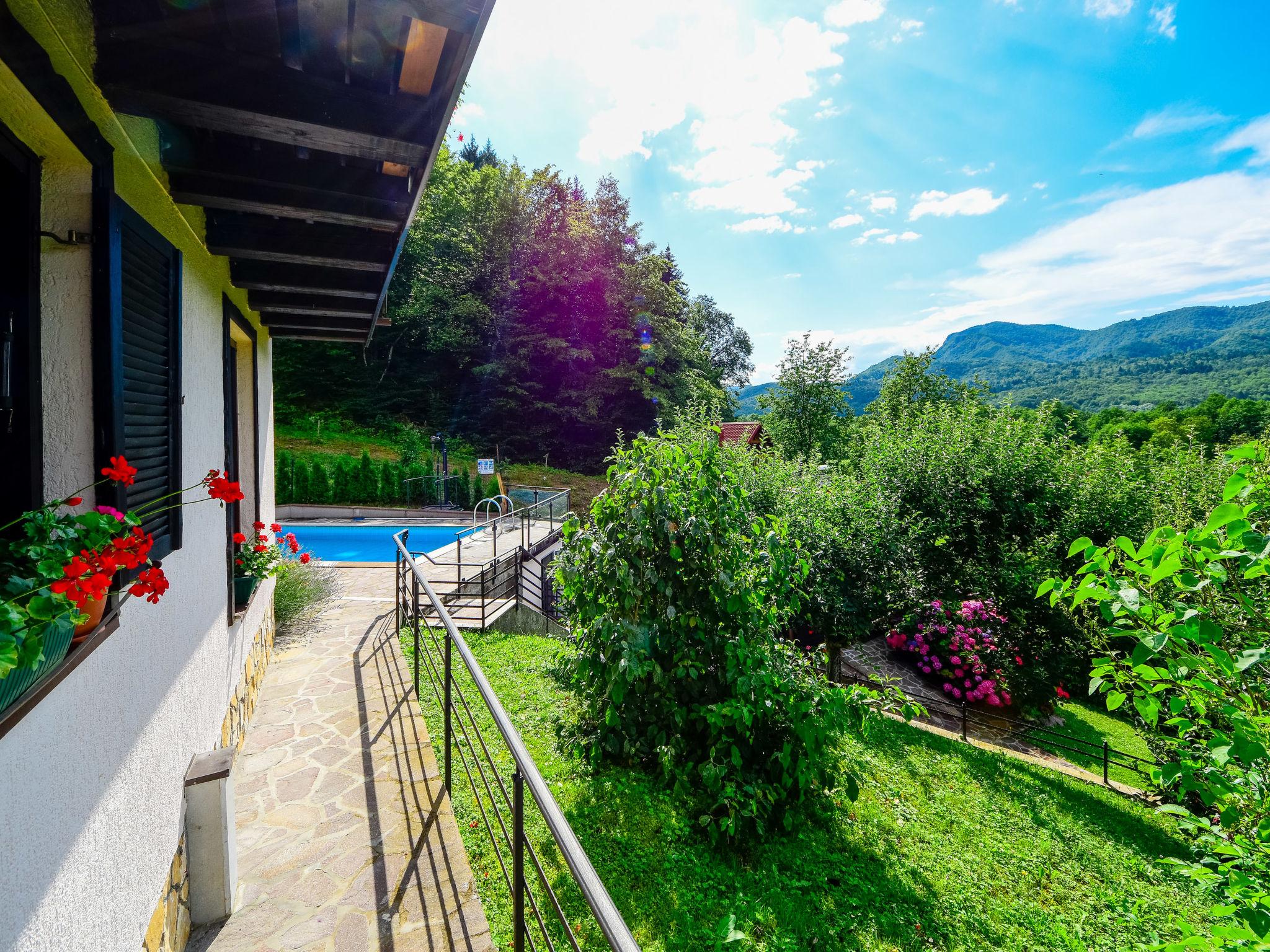 Photo 26 - Maison de 3 chambres à Delnice avec piscine privée et jardin