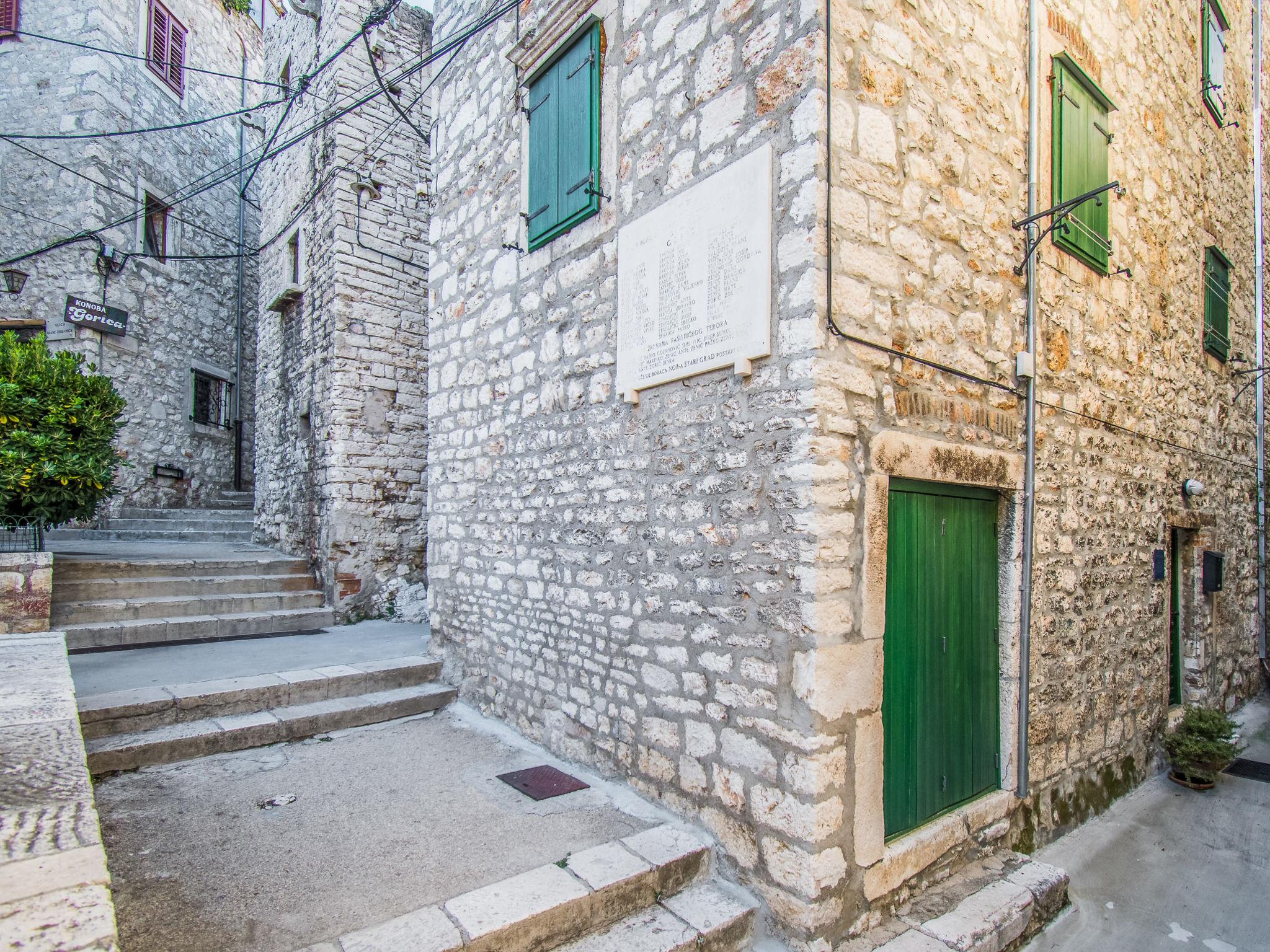 Photo 21 - Maison de 2 chambres à Sibenik avec terrasse et vues à la mer