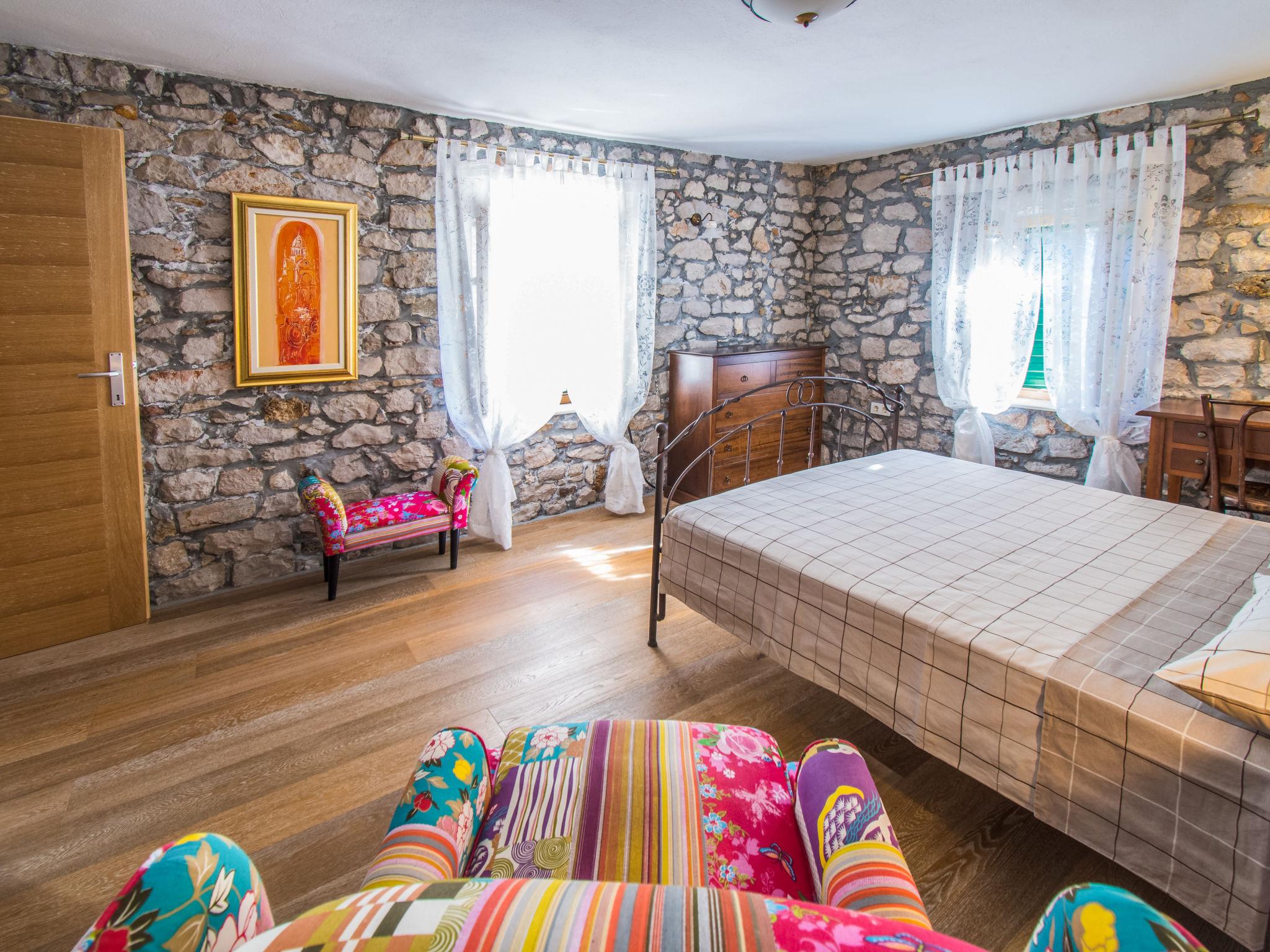Foto 10 - Casa con 2 camere da letto a Sebenico con terrazza e vista mare