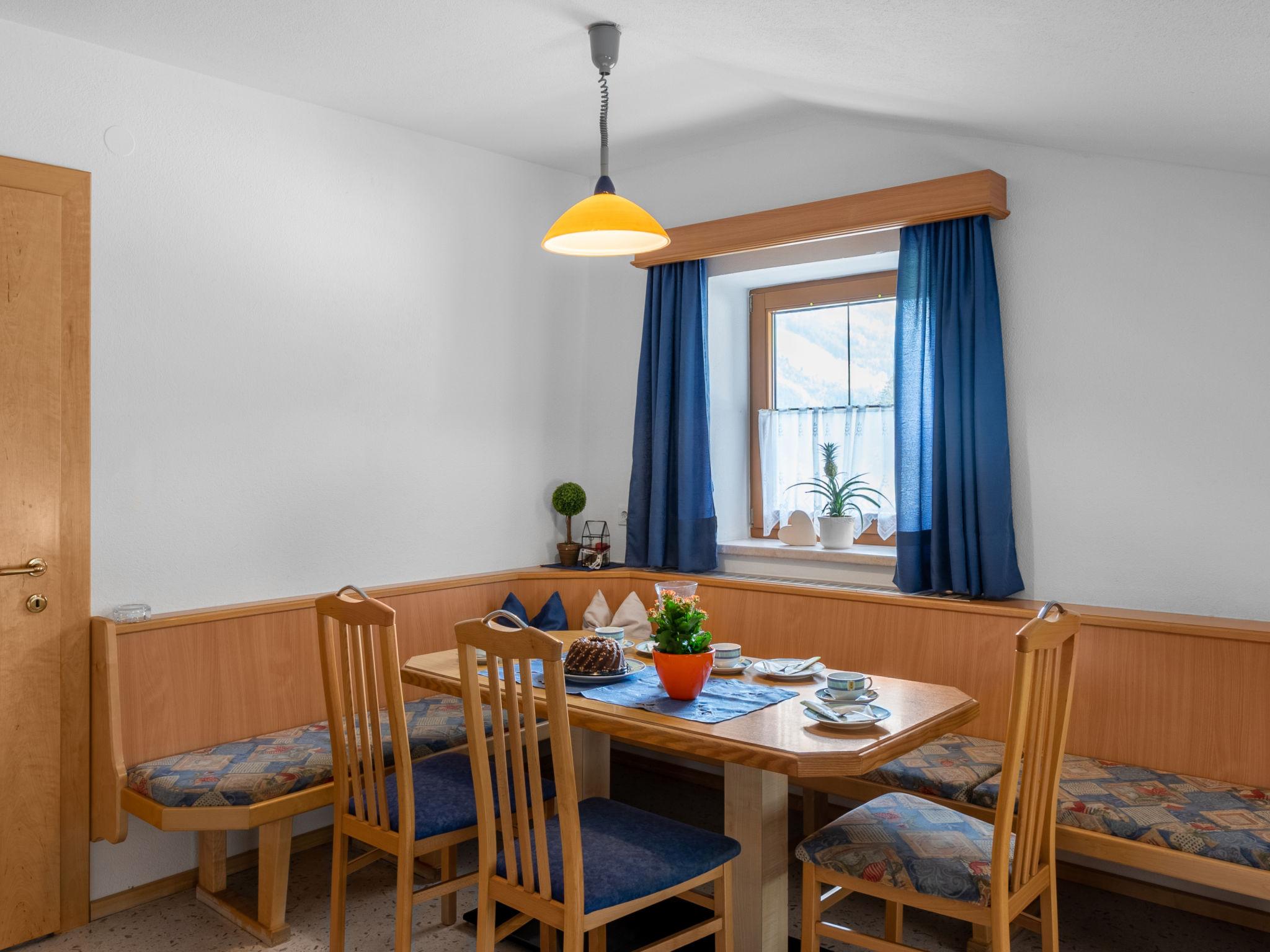 Foto 7 - Apartment mit 3 Schlafzimmern in Aschau im Zillertal mit garten und blick auf die berge