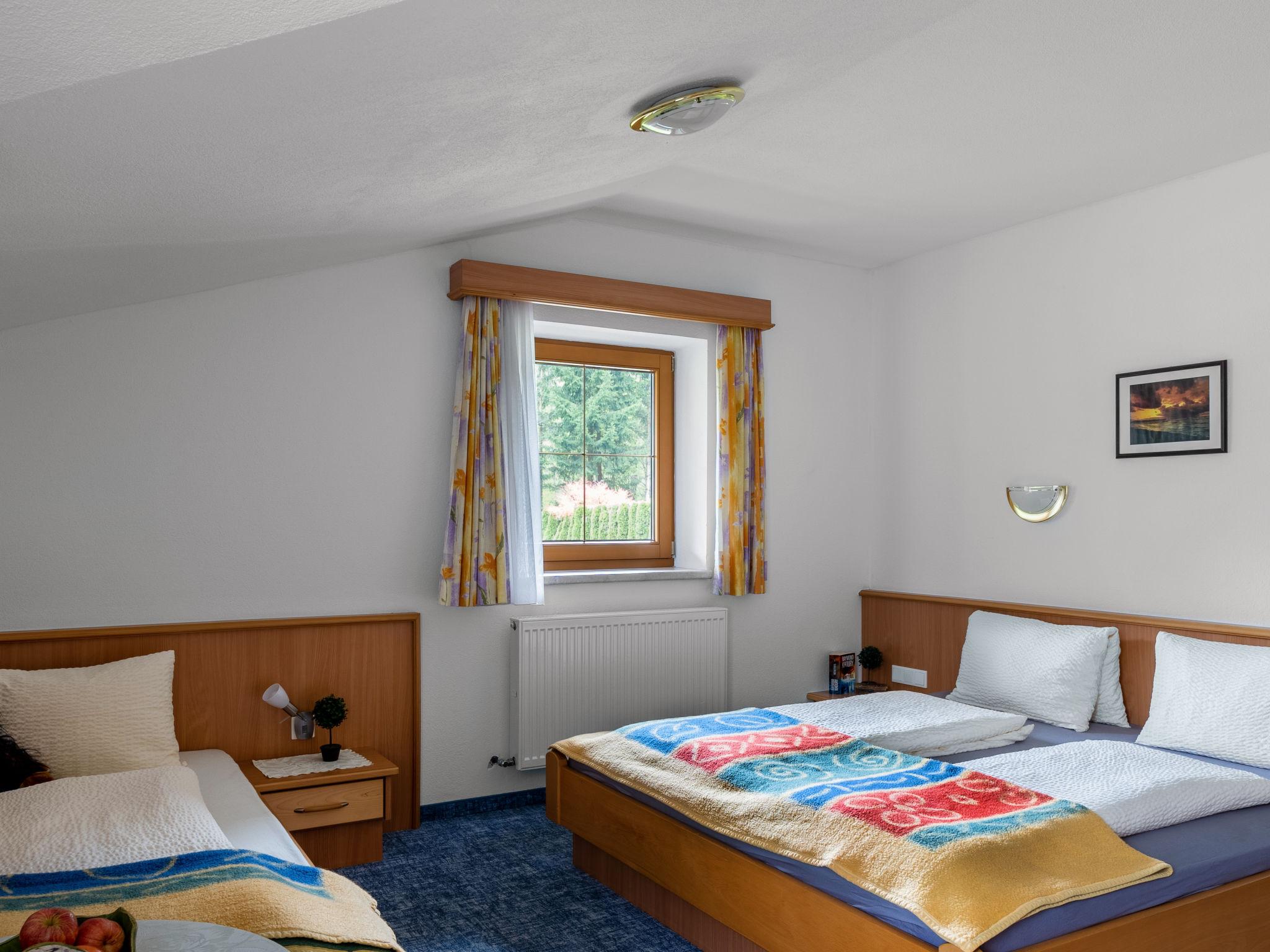 Foto 5 - Apartment mit 3 Schlafzimmern in Aschau im Zillertal mit garten und blick auf die berge