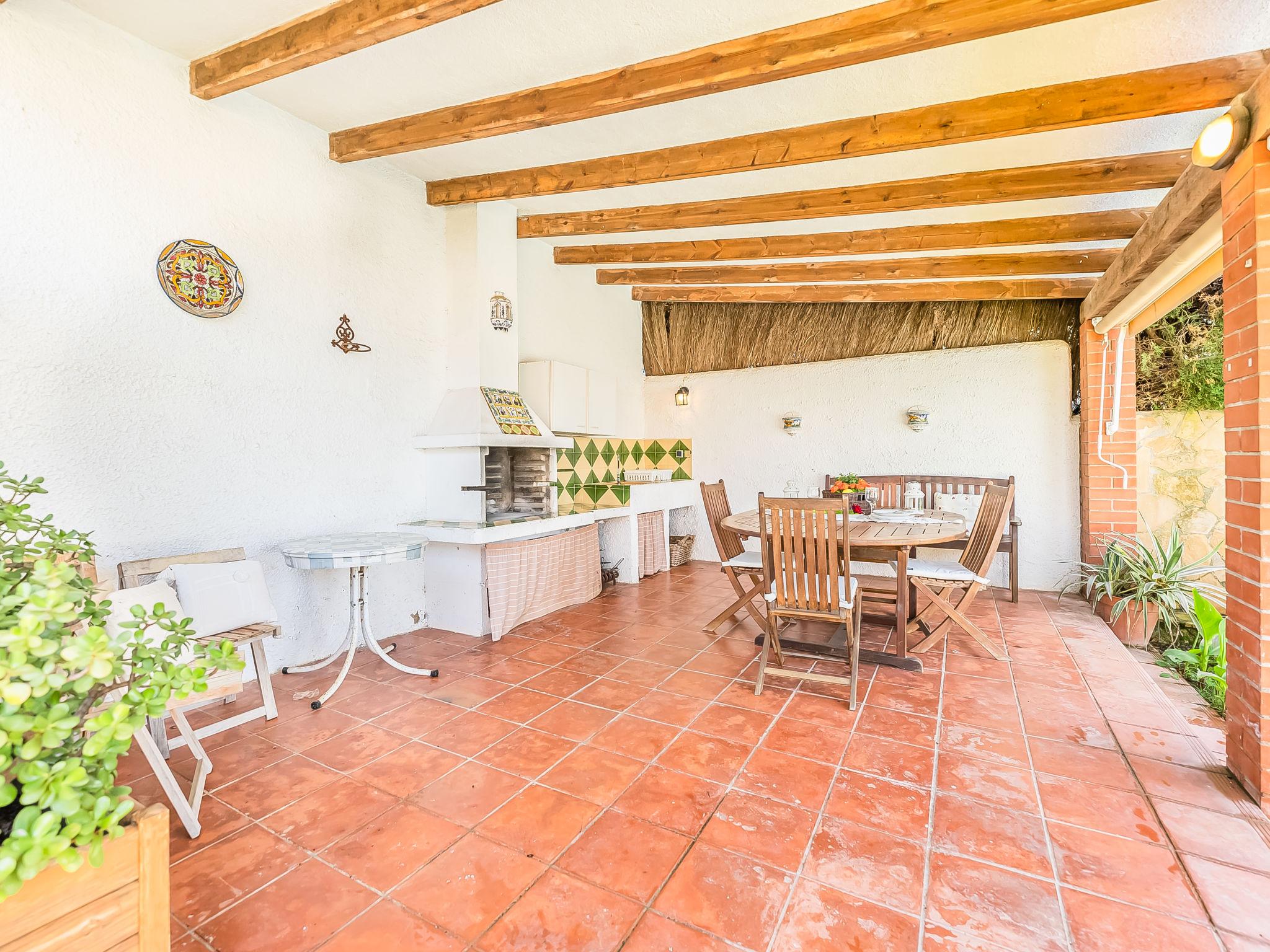 Photo 20 - Maison de 3 chambres à Roda de Berà avec piscine privée et jardin