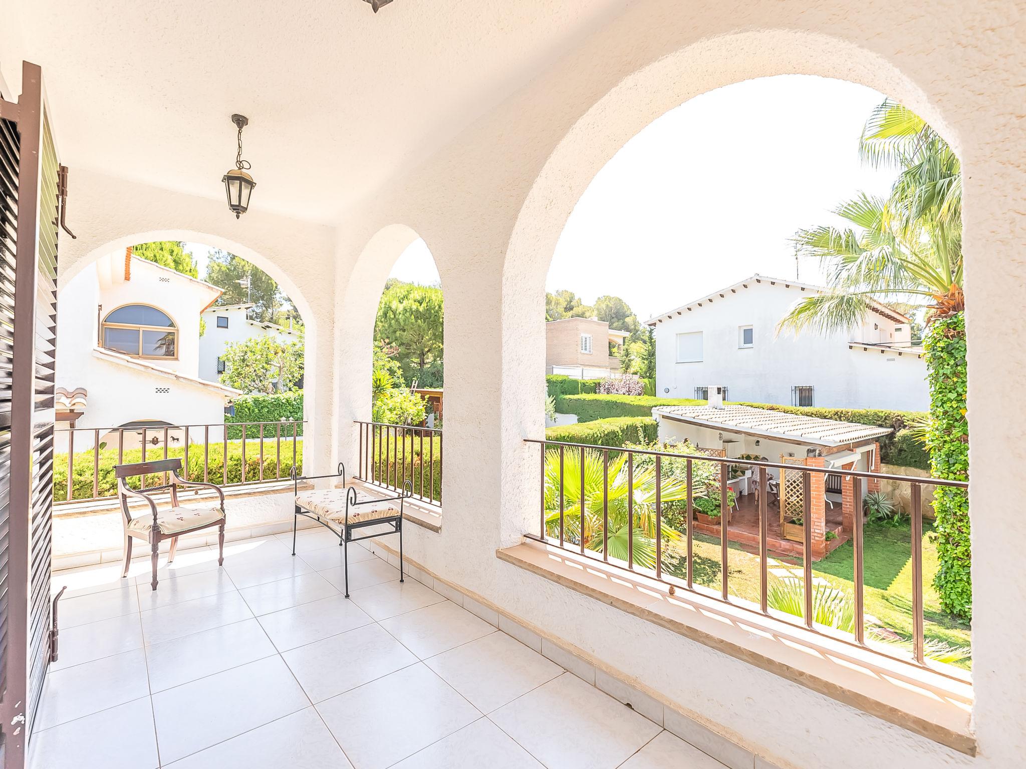 Photo 19 - Maison de 3 chambres à Roda de Berà avec piscine privée et jardin