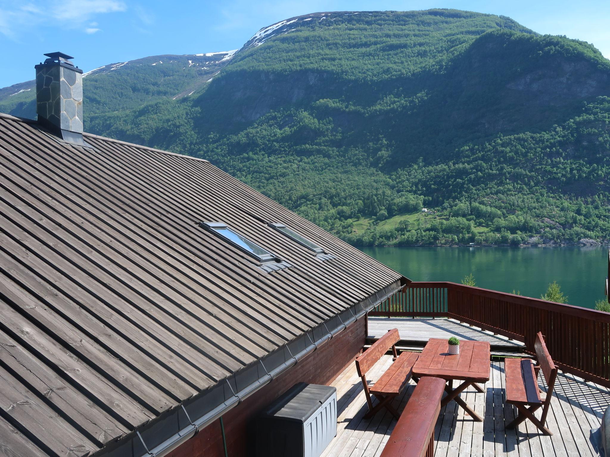 Foto 4 - Casa de 4 habitaciones en Vik i Sogn con terraza y sauna