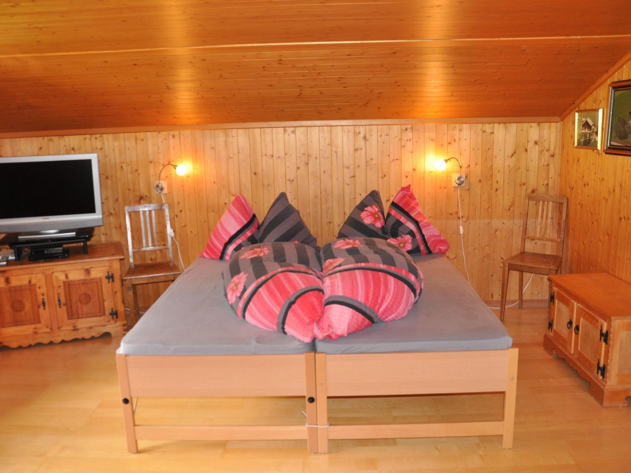 Photo 11 - 2 bedroom Apartment in Lenk with garden