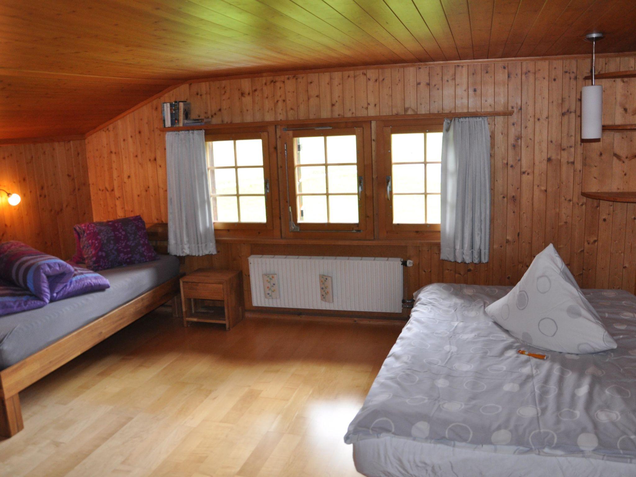 Foto 15 - Appartamento con 2 camere da letto a Lenk con giardino