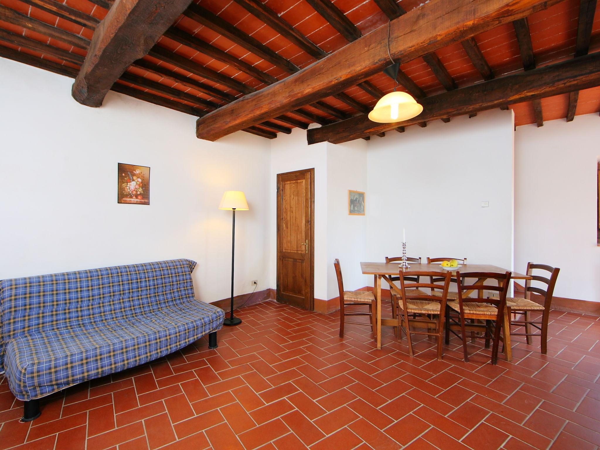 Photo 11 - 2 bedroom Apartment in Gaiole in Chianti with swimming pool and garden