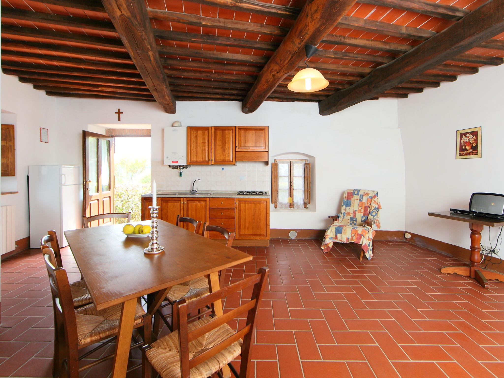 Photo 3 - 2 bedroom Apartment in Gaiole in Chianti with swimming pool and garden