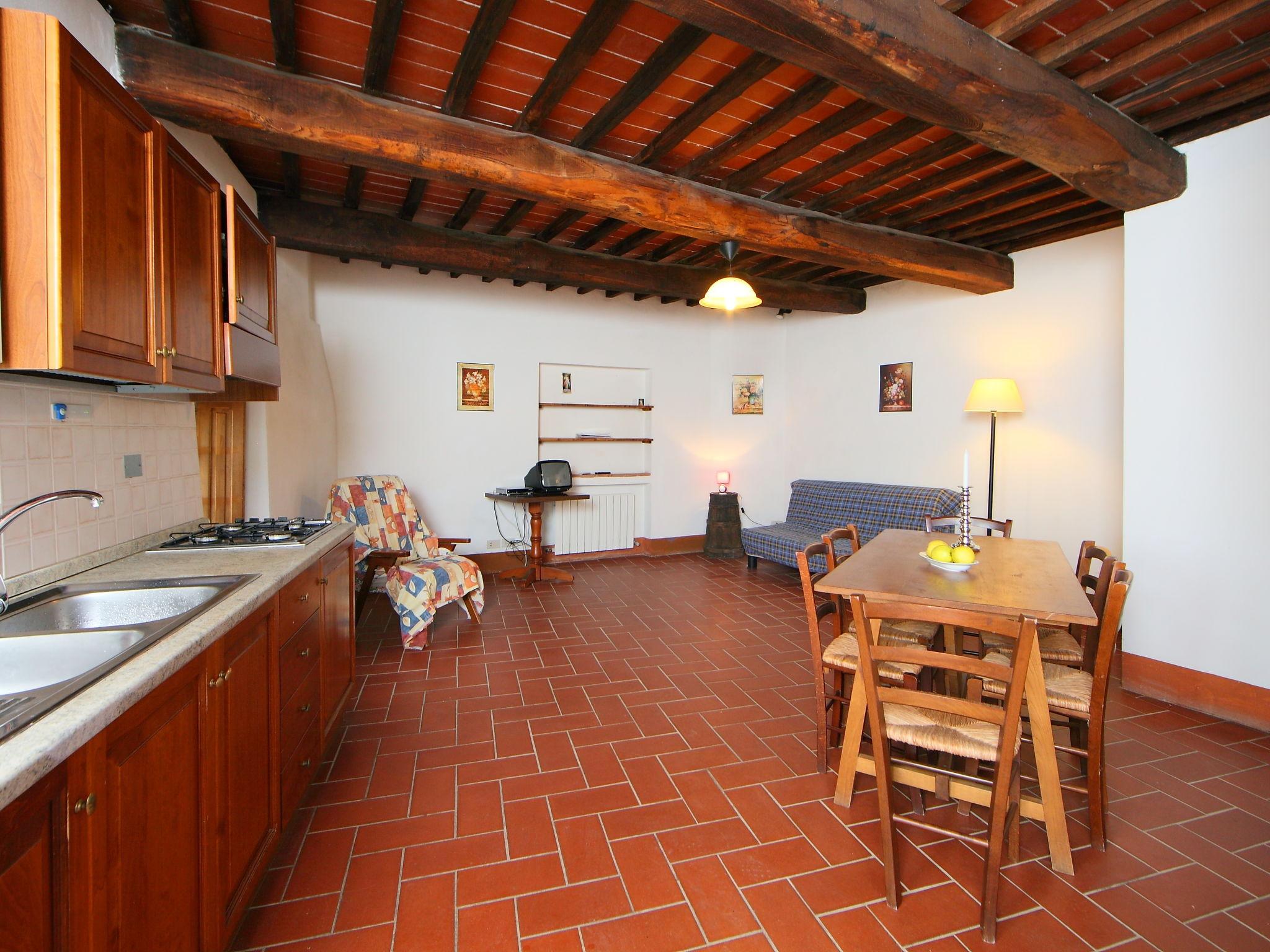 Photo 10 - 2 bedroom Apartment in Gaiole in Chianti with swimming pool and garden