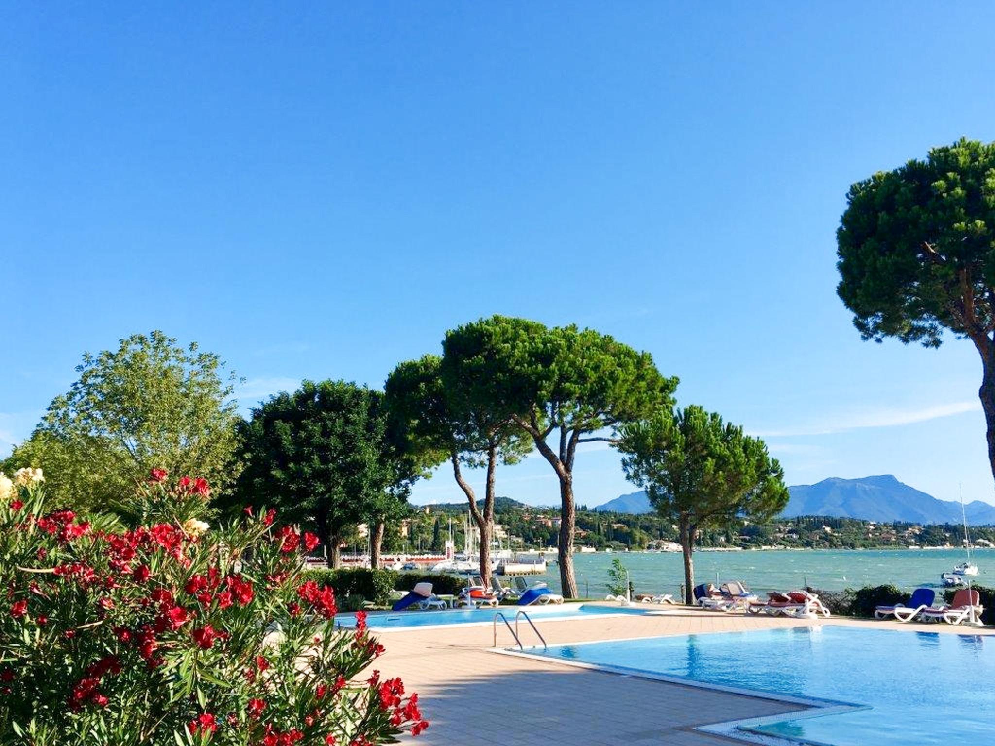 Foto 12 - Casa de 1 habitación en Padenghe sul Garda con piscina y jardín