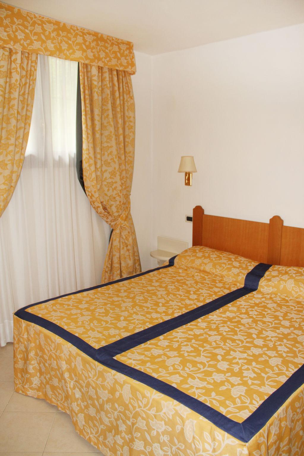 Foto 10 - Casa con 1 camera da letto a Padenghe sul Garda con piscina e vista sulle montagne