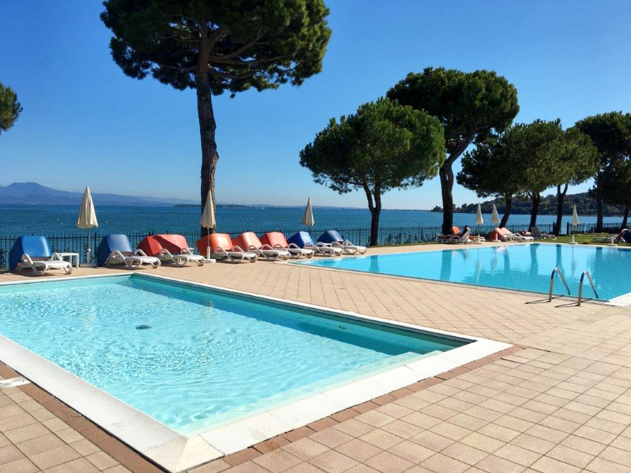 Photo 13 - Maison de 1 chambre à Padenghe sul Garda avec piscine et vues sur la montagne