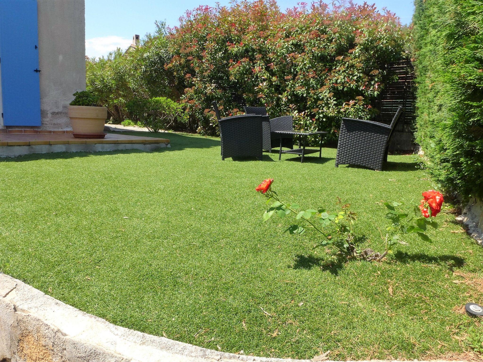 Foto 2 - Casa con 3 camere da letto a Hyères con piscina privata e vista mare