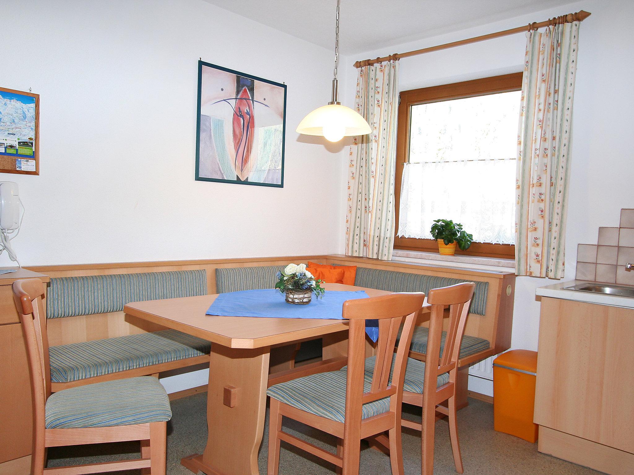 Photo 10 - 2 bedroom Apartment in Pettneu am Arlberg with garden and sauna