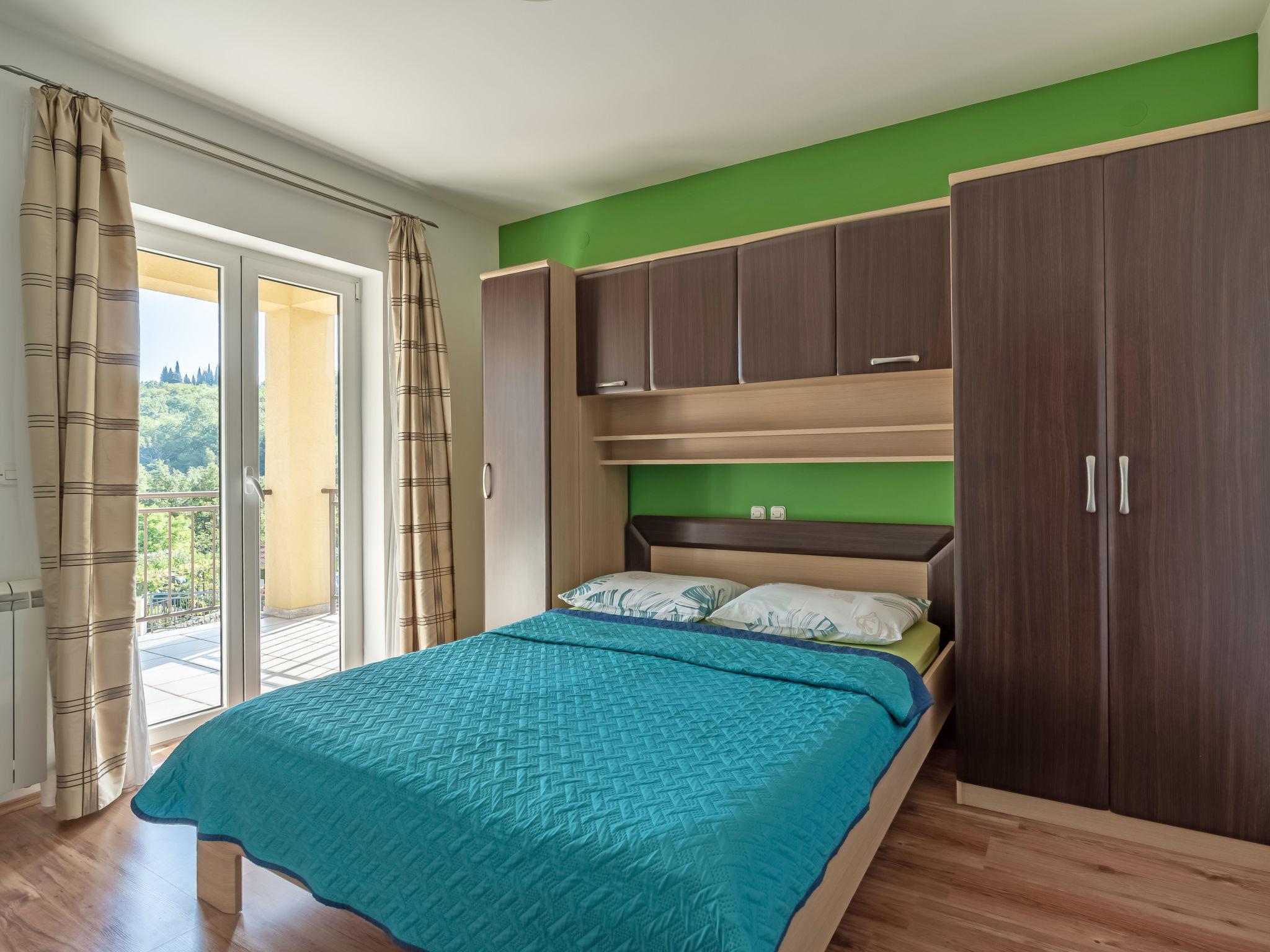 Foto 5 - Appartamento con 3 camere da letto a Matulji con piscina e giardino