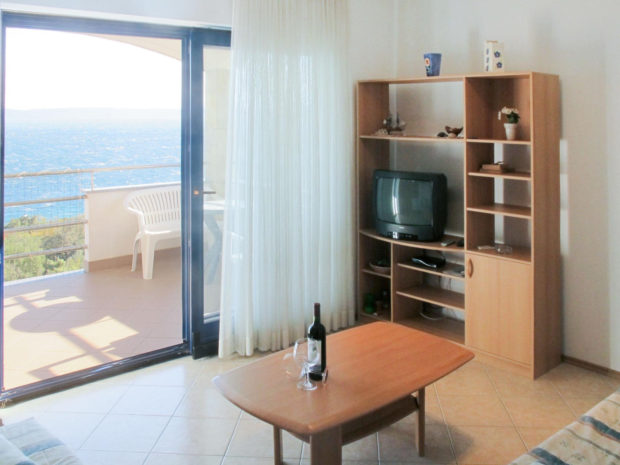Foto 4 - Appartamento con 1 camera da letto a Raša con terrazza e vista mare