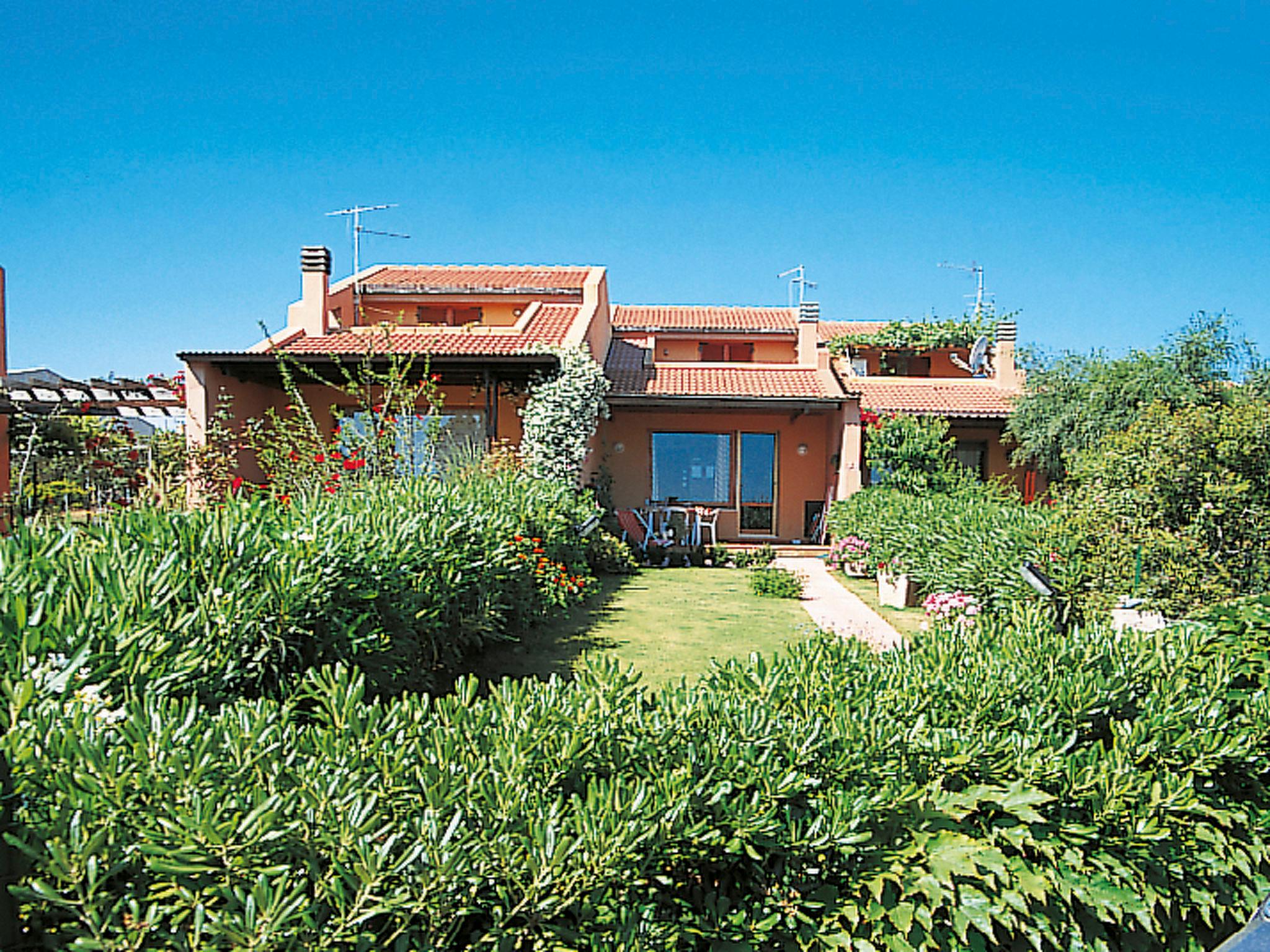 Photo 1 - Maison de 2 chambres à Castiadas avec jardin et terrasse