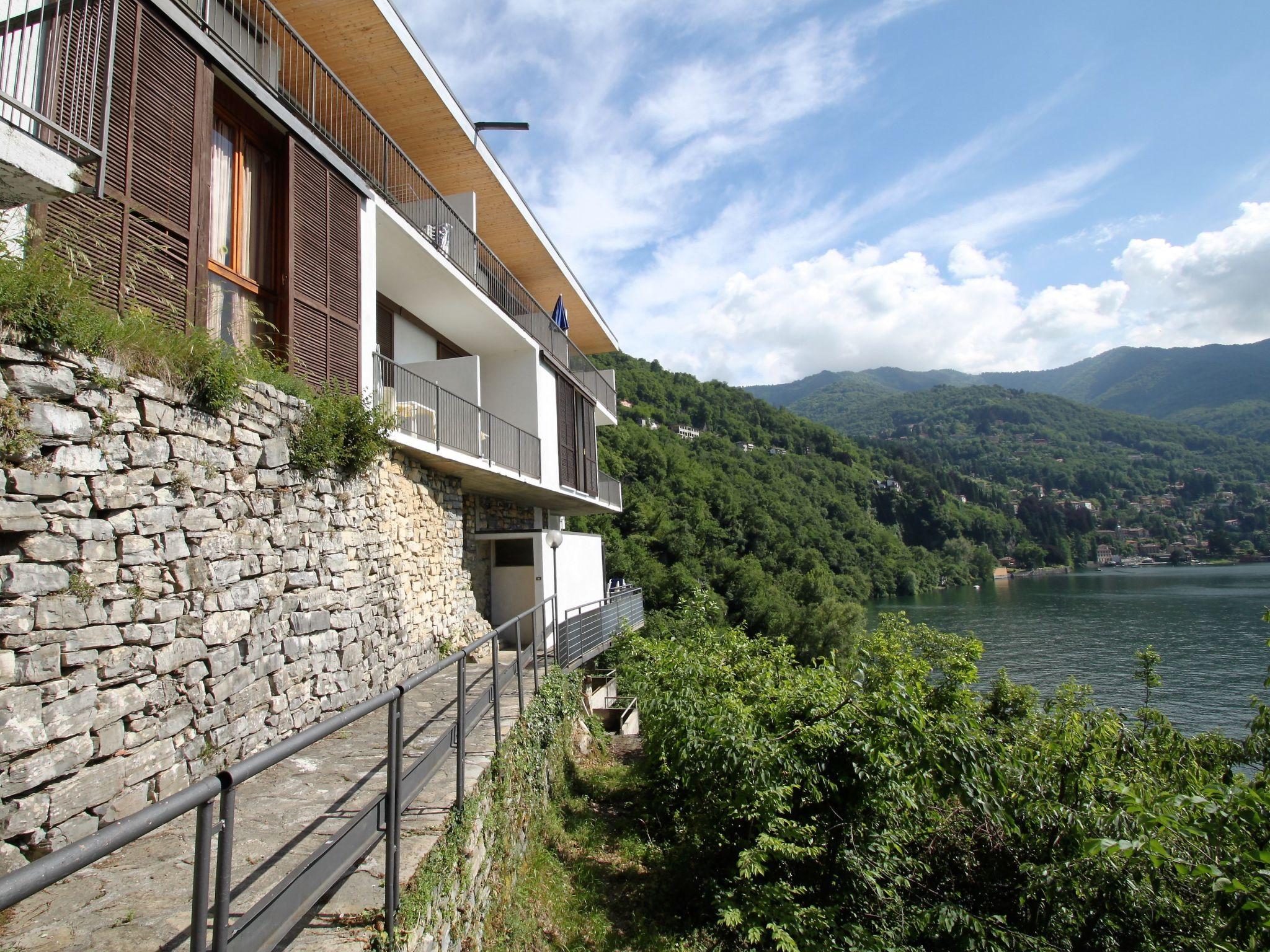 Foto 2 - Apartamento em Faggeto Lario com piscina e vista para a montanha