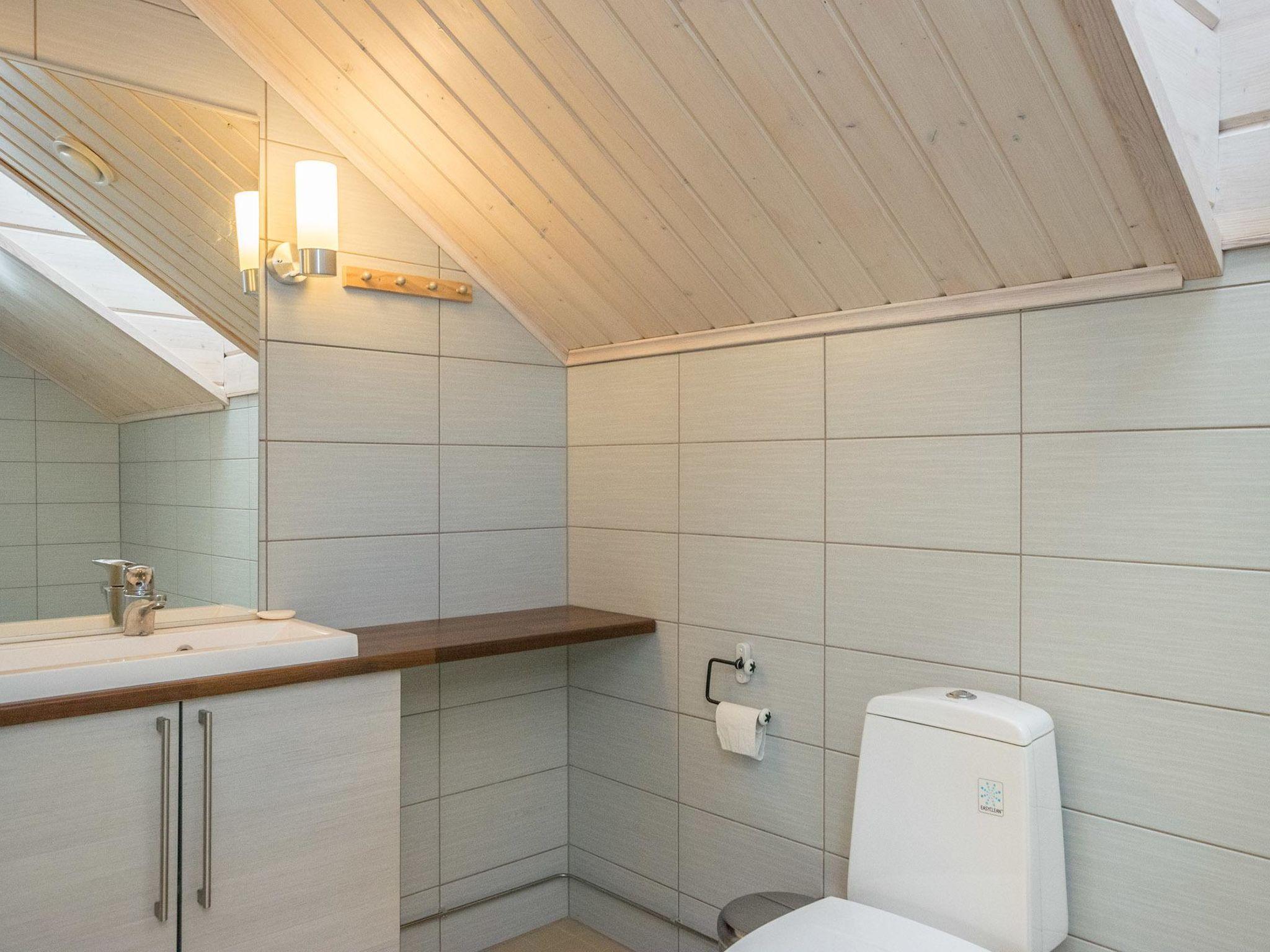 Foto 39 - Casa de 4 habitaciones en Pertunmaa con sauna