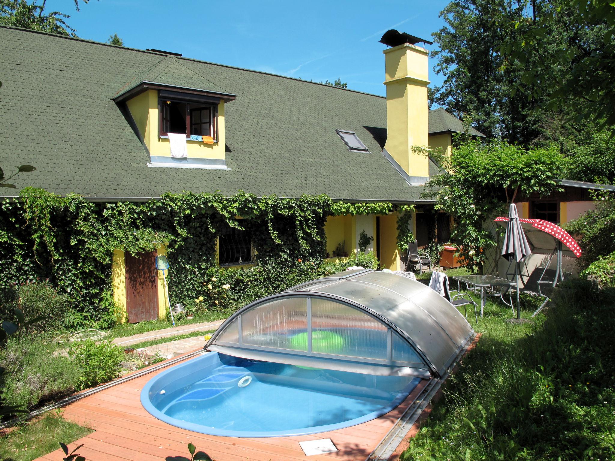 Photo 32 - Maison de 1 chambre à Žabovřesky avec piscine privée et jardin