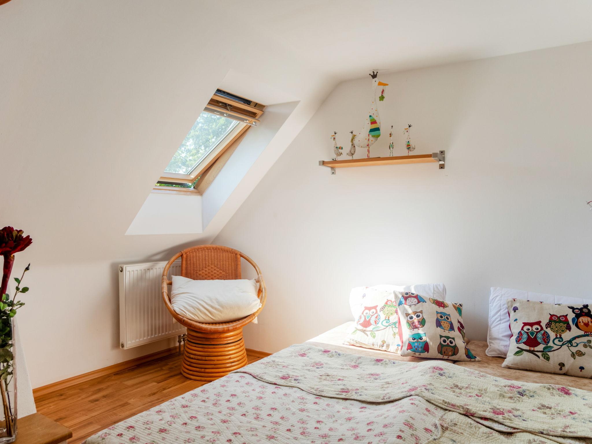 Photo 10 - Maison de 1 chambre à Žabovřesky avec piscine privée et jardin