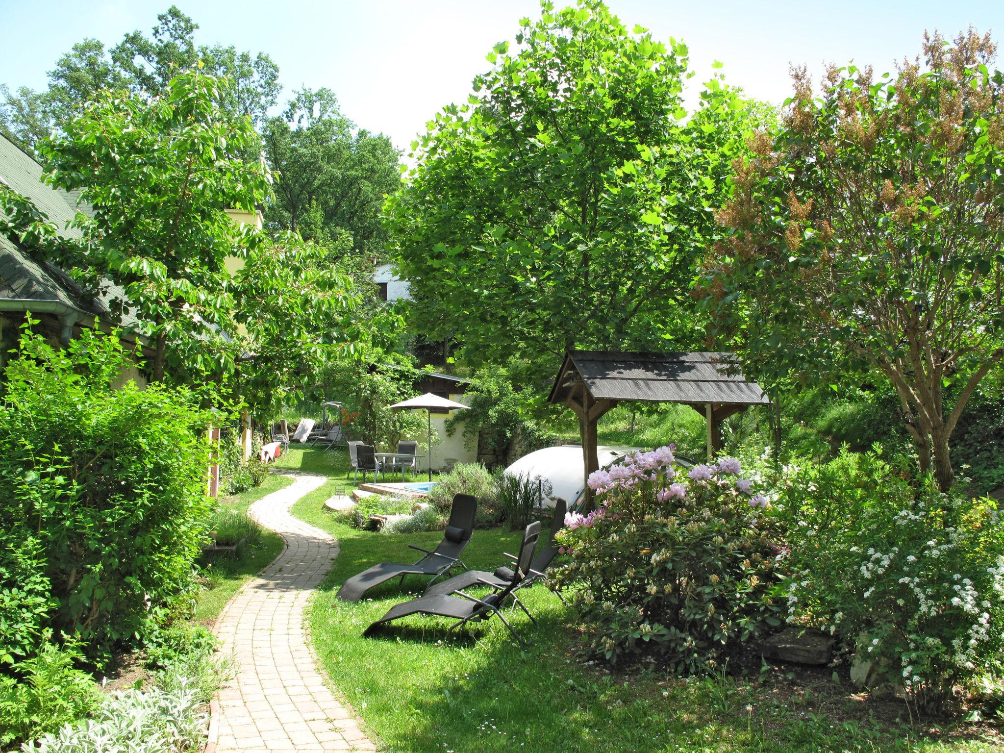 Photo 38 - Maison de 1 chambre à Žabovřesky avec piscine privée et jardin