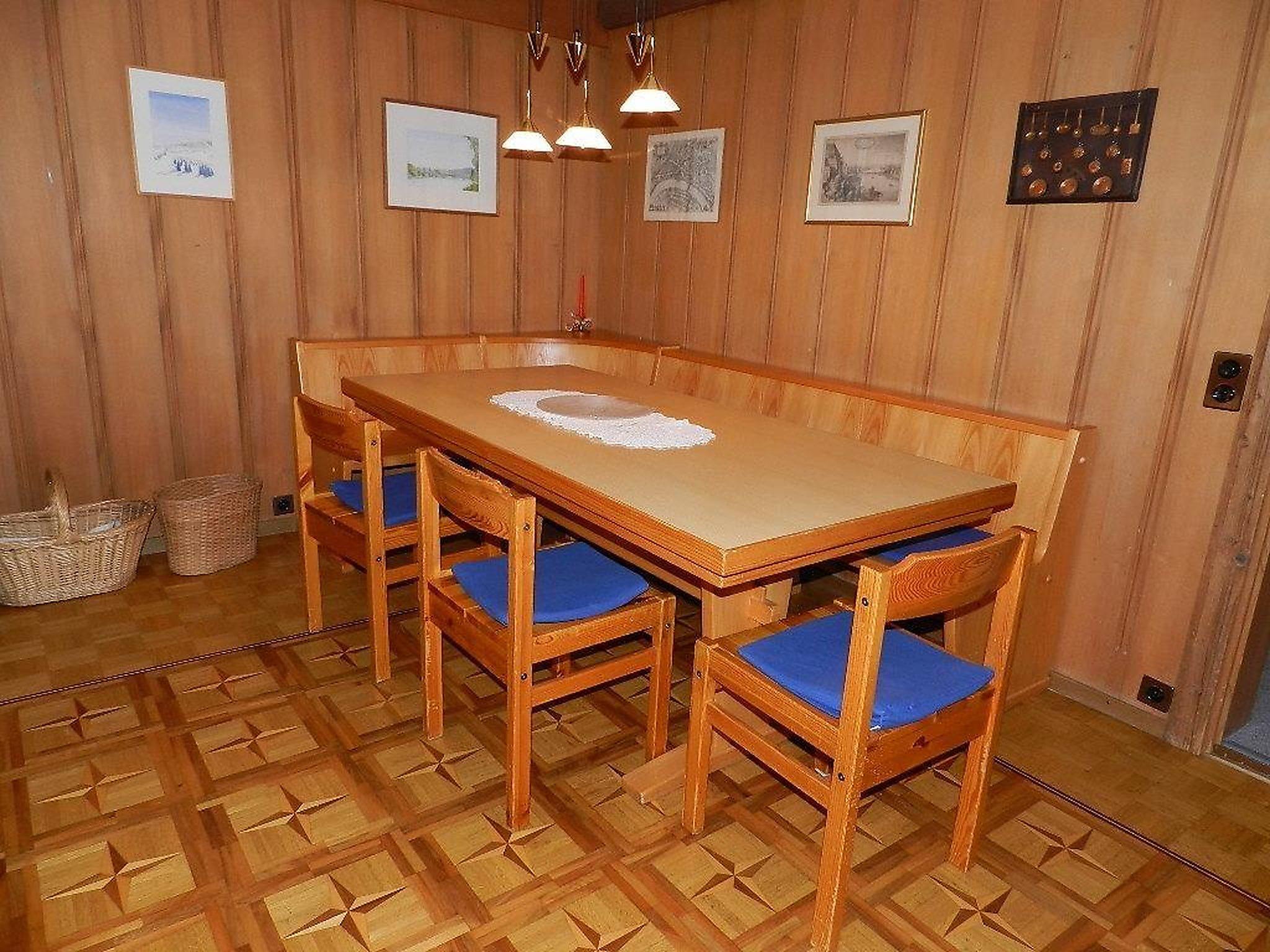 Photo 15 - 3 bedroom Apartment in Saanen