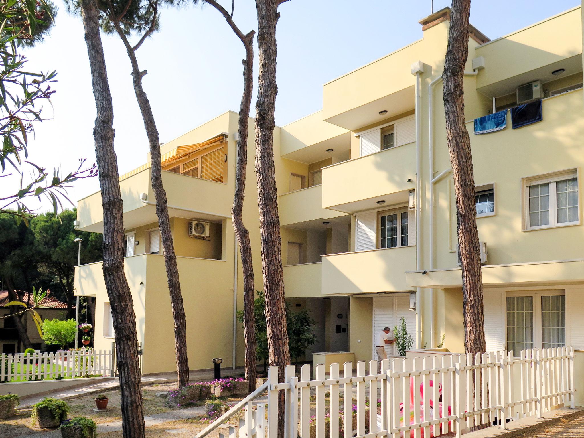 Photo 16 - Appartement de 2 chambres à Rosolina avec terrasse et vues à la mer