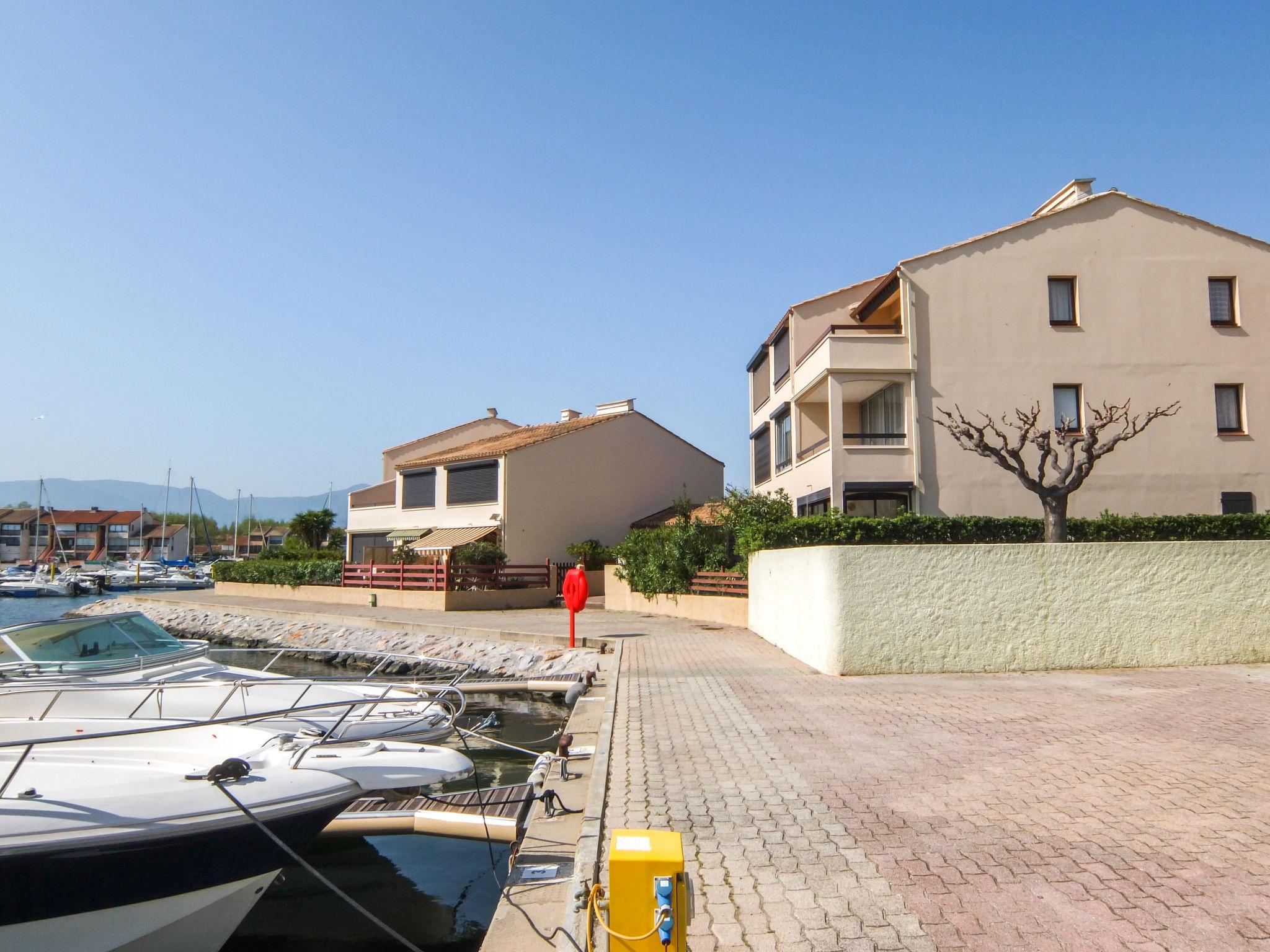 Foto 29 - Haus mit 2 Schlafzimmern in Saint-Cyprien mit schwimmbad und blick aufs meer