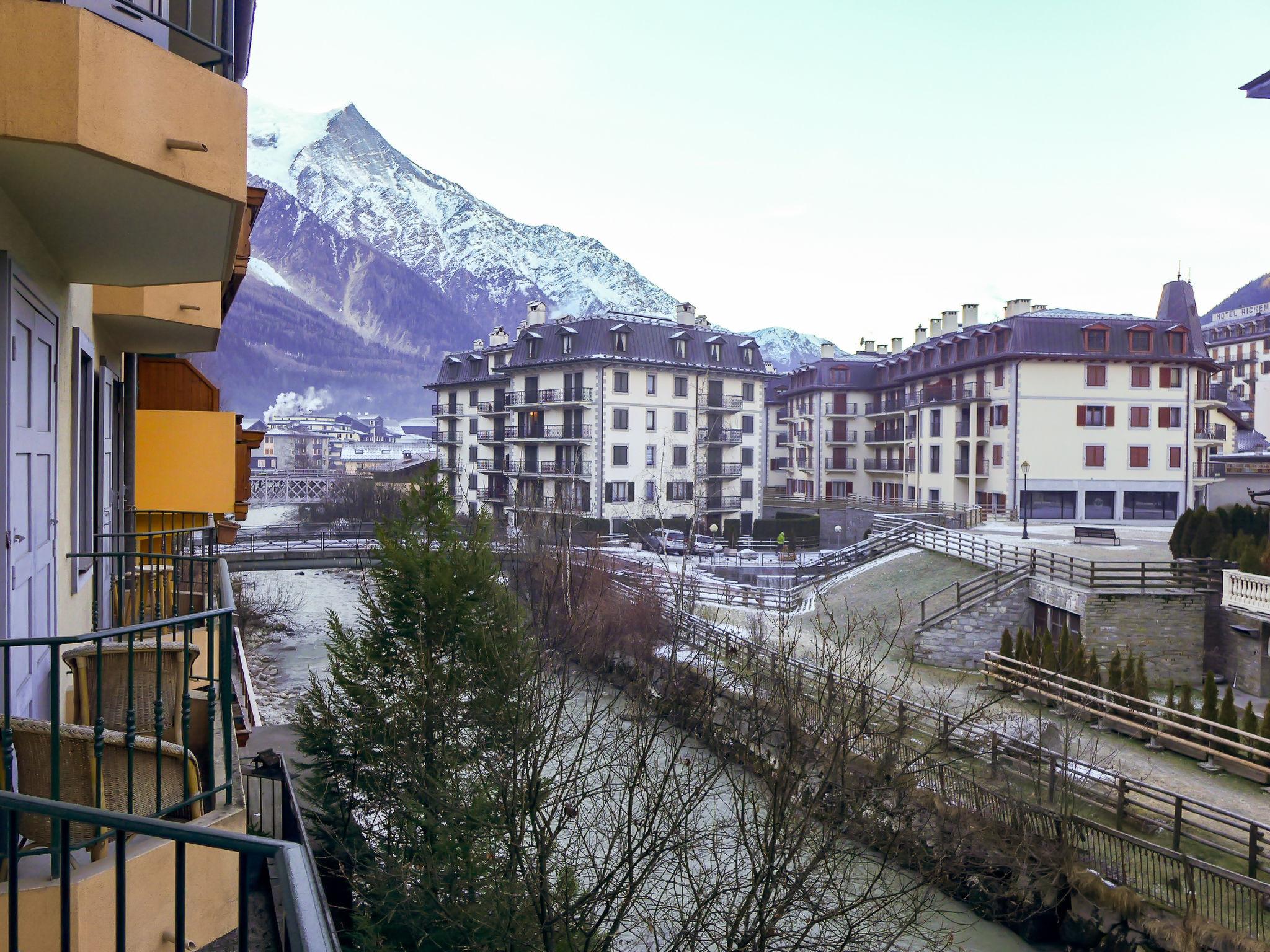 Foto 8 - Apartamento de 1 habitación en Chamonix-Mont-Blanc con vistas a la montaña