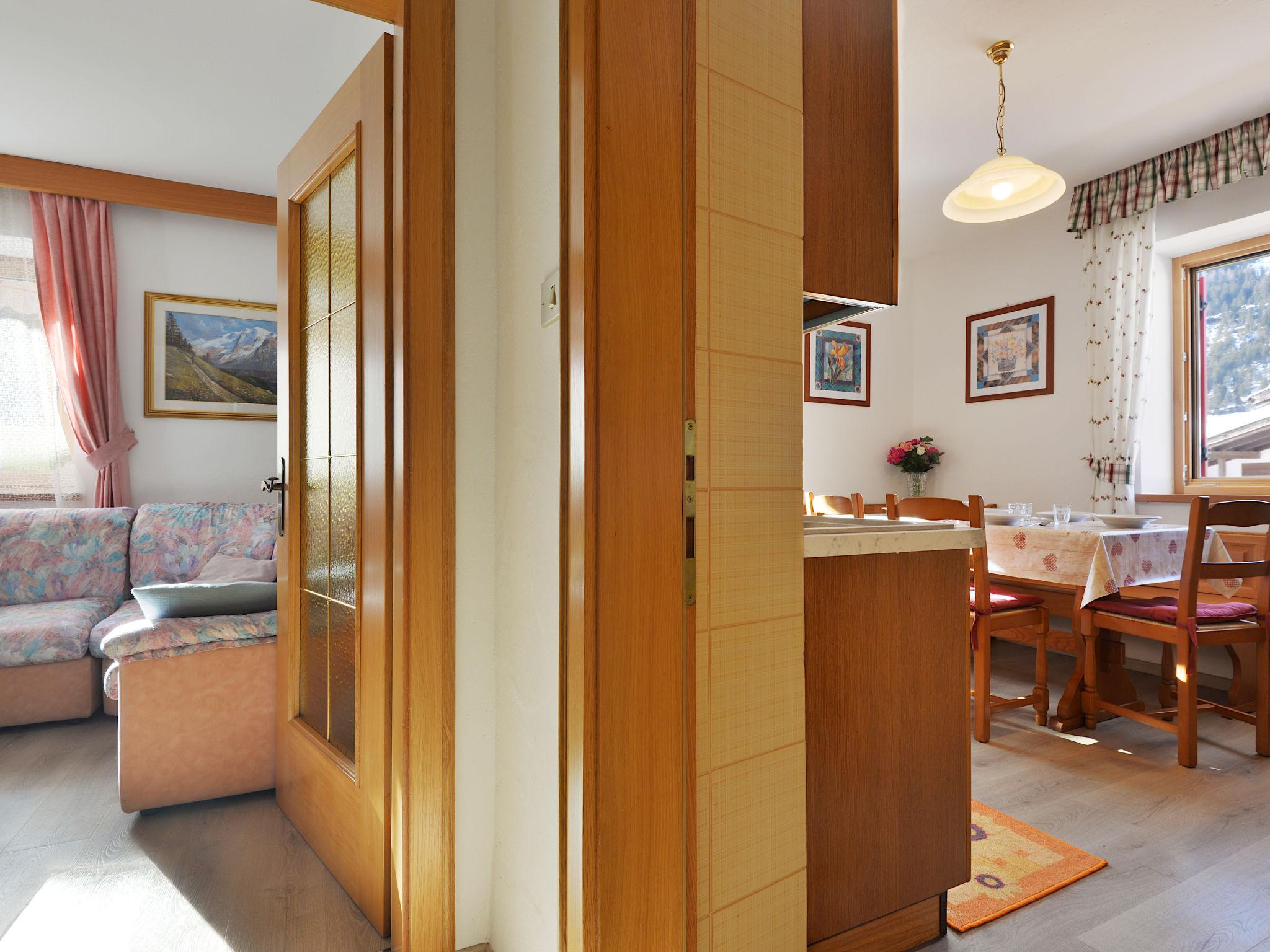 Foto 8 - Apartment mit 3 Schlafzimmern in San Giovanni di Fassa-Sèn Jan mit blick auf die berge