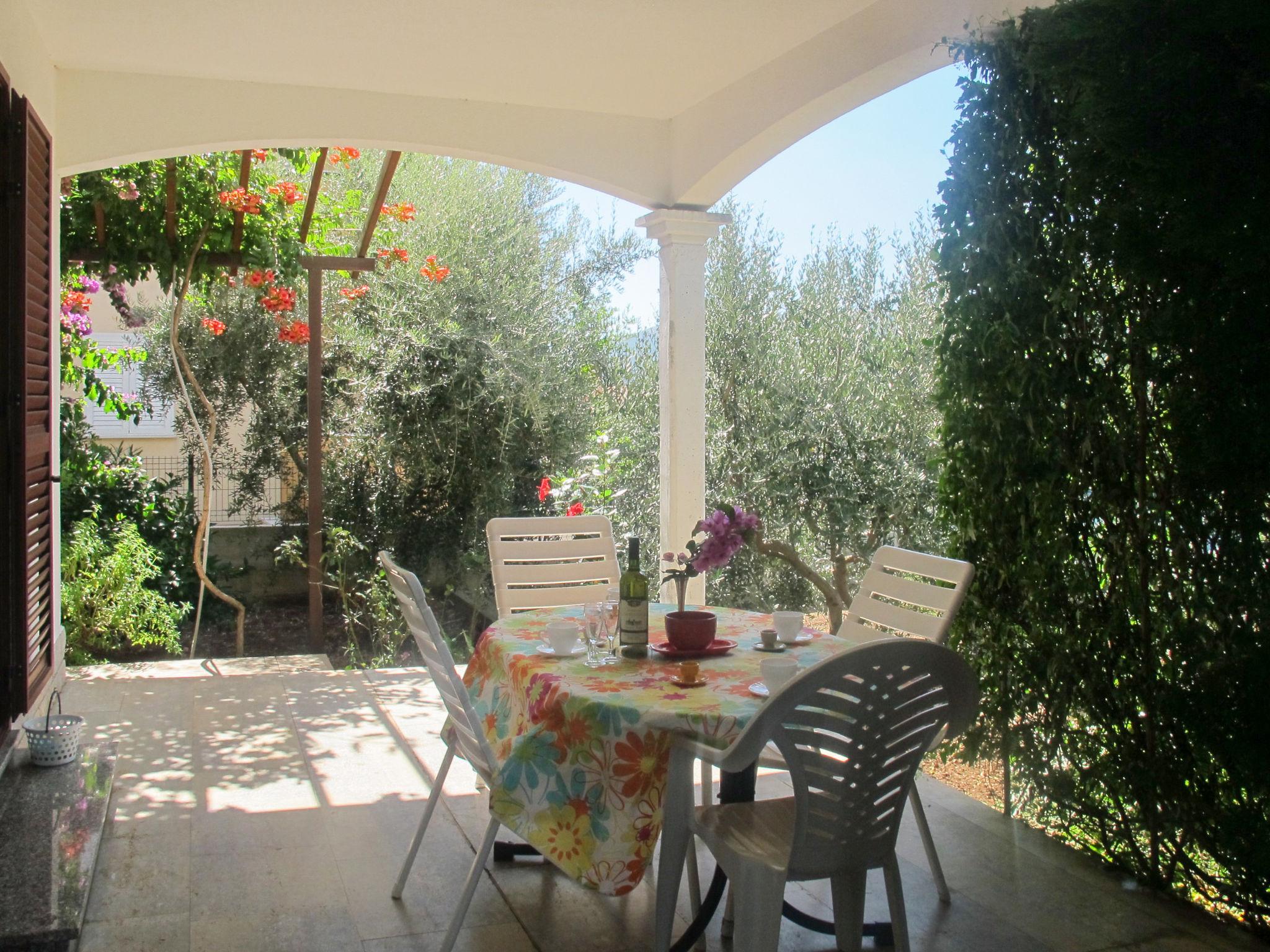 Photo 4 - Appartement de 2 chambres à Labin avec jardin et terrasse