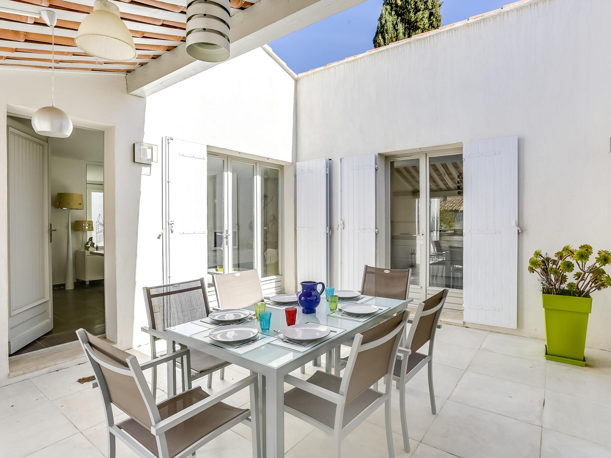 Photo 1 - Maison de 3 chambres à Roquebrune-sur-Argens avec piscine et jardin