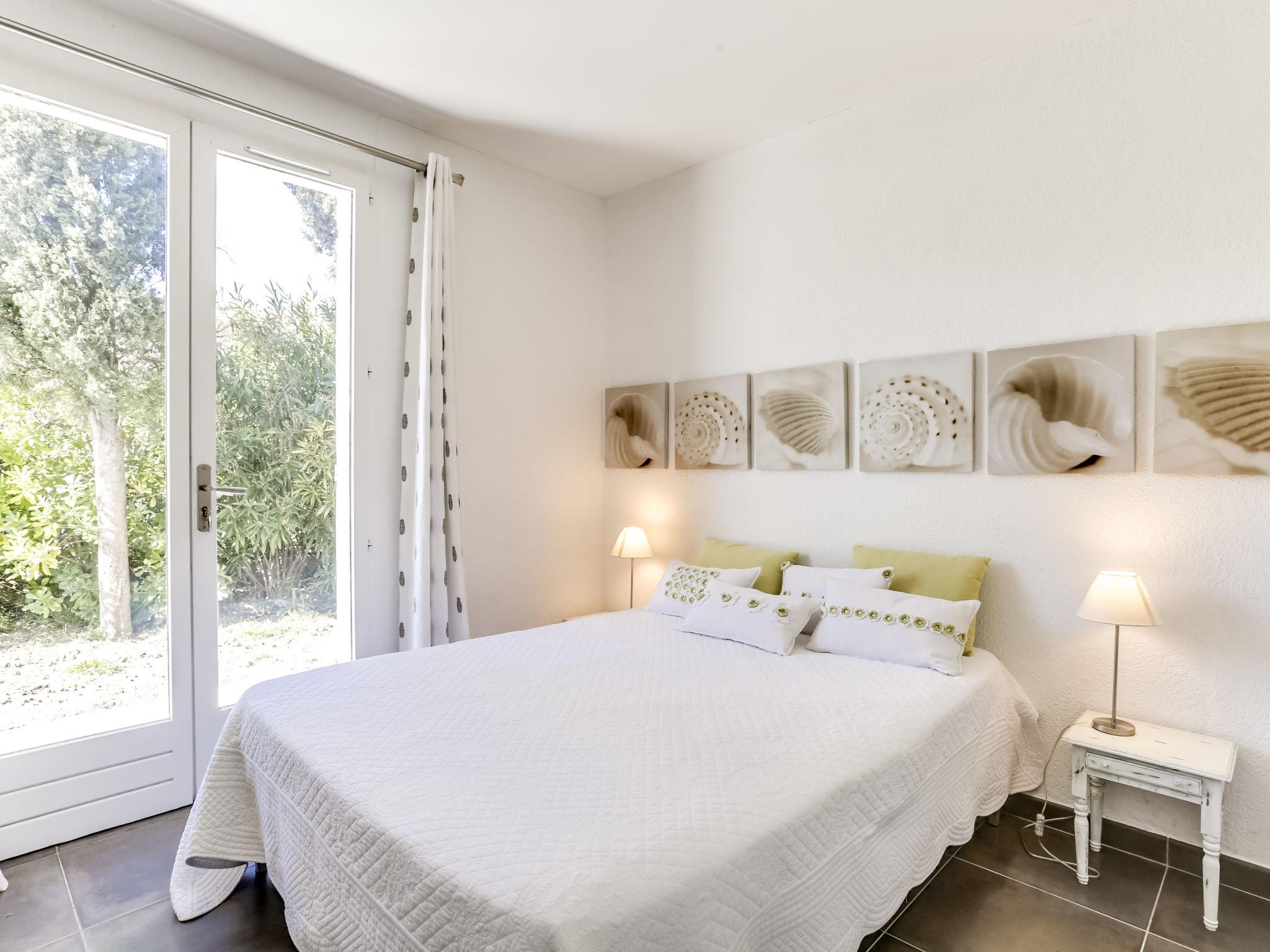 Foto 2 - Casa con 3 camere da letto a Roquebrune-sur-Argens con piscina e vista mare