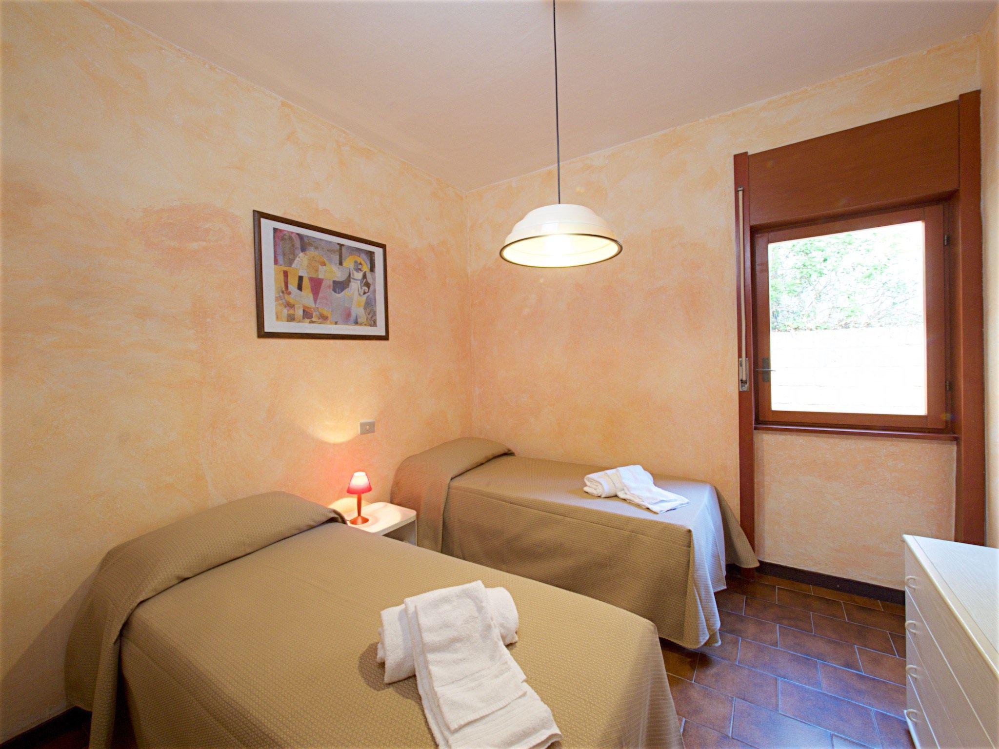 Photo 17 - 2 bedroom Apartment in Castiglione della Pescaia with swimming pool and garden