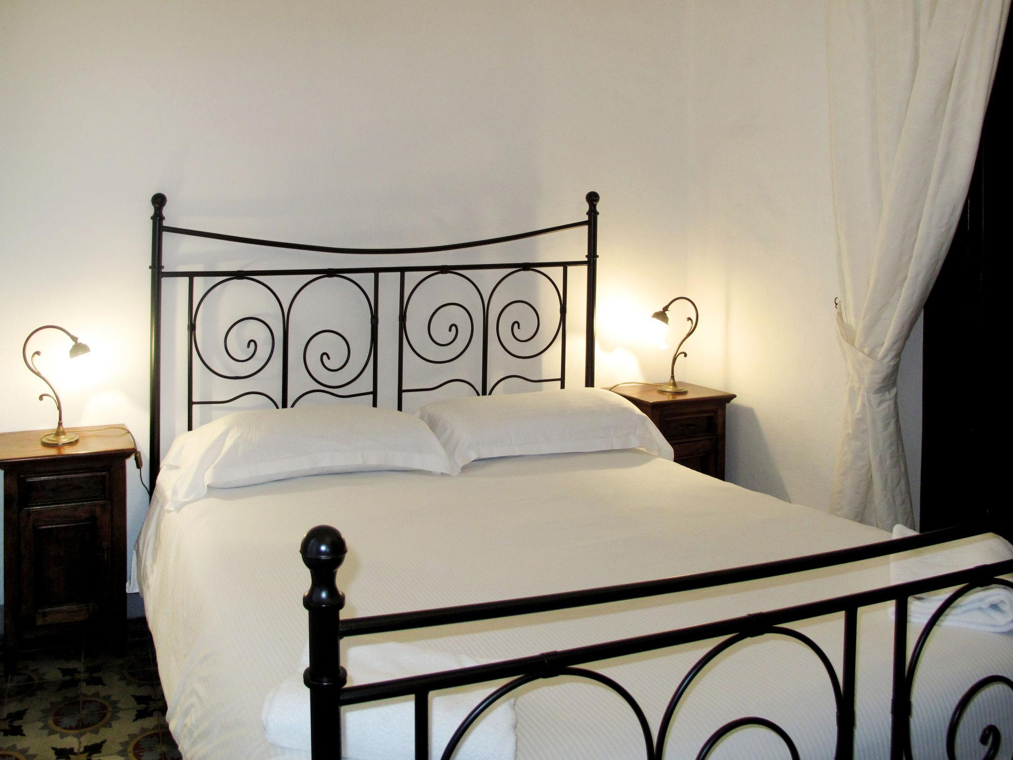 Foto 9 - Appartamento con 3 camere da letto a Finale Ligure con giardino e vista mare