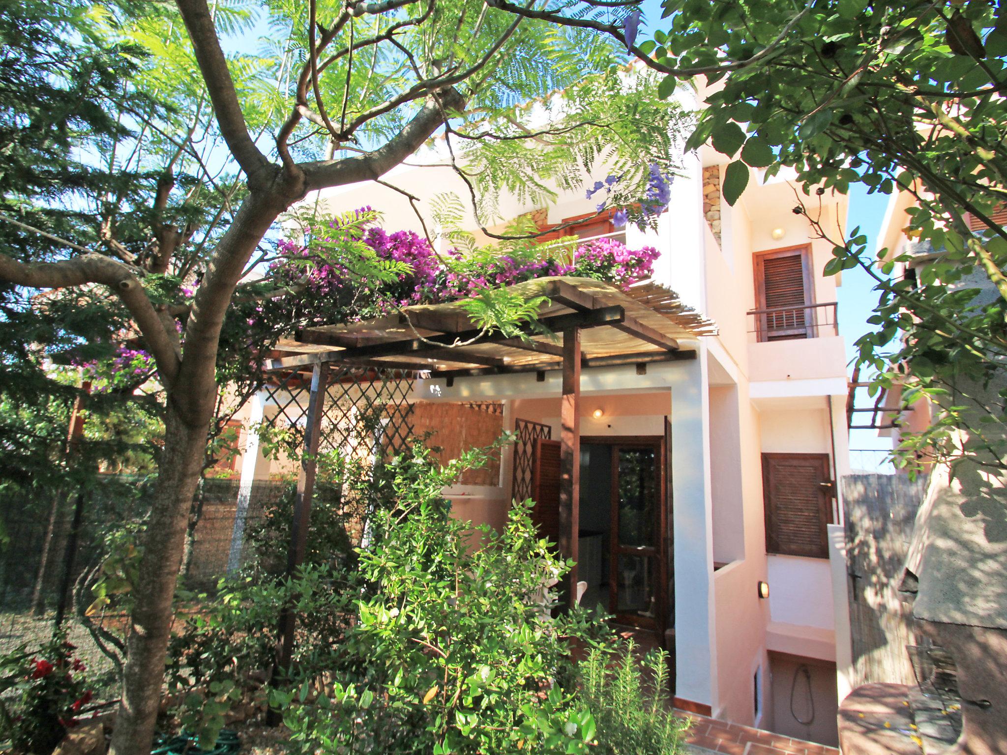 Foto 17 - Casa de 2 quartos em Villasimius com jardim e vistas do mar