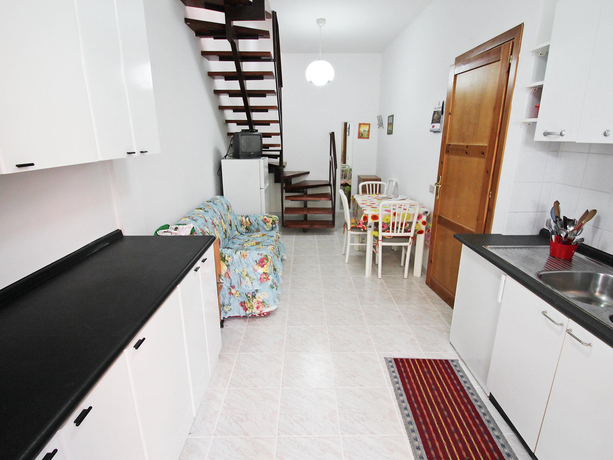 Photo 9 - 2 bedroom House in Villasimius with garden and sea view