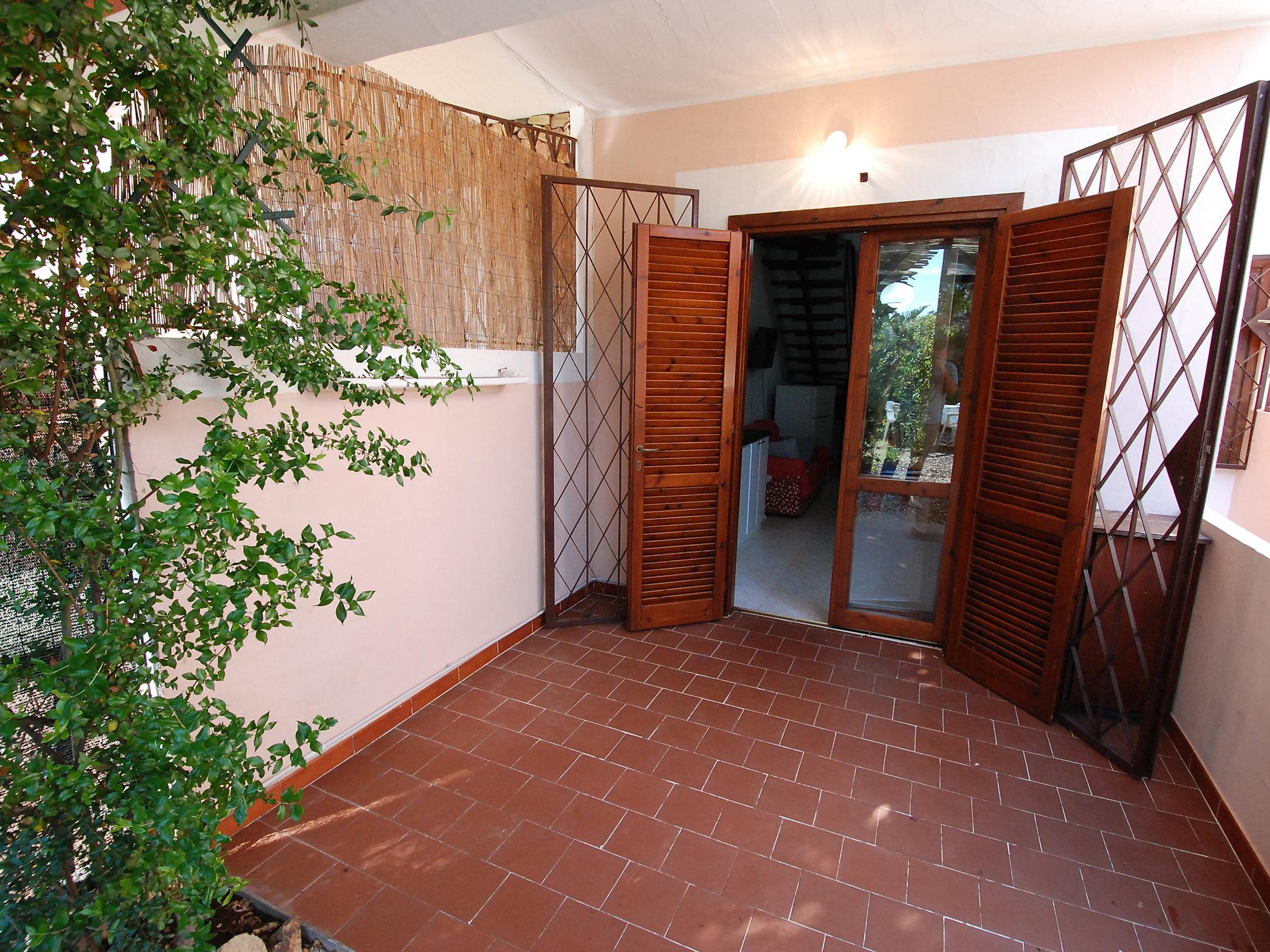 Photo 19 - 2 bedroom House in Villasimius with garden and sea view