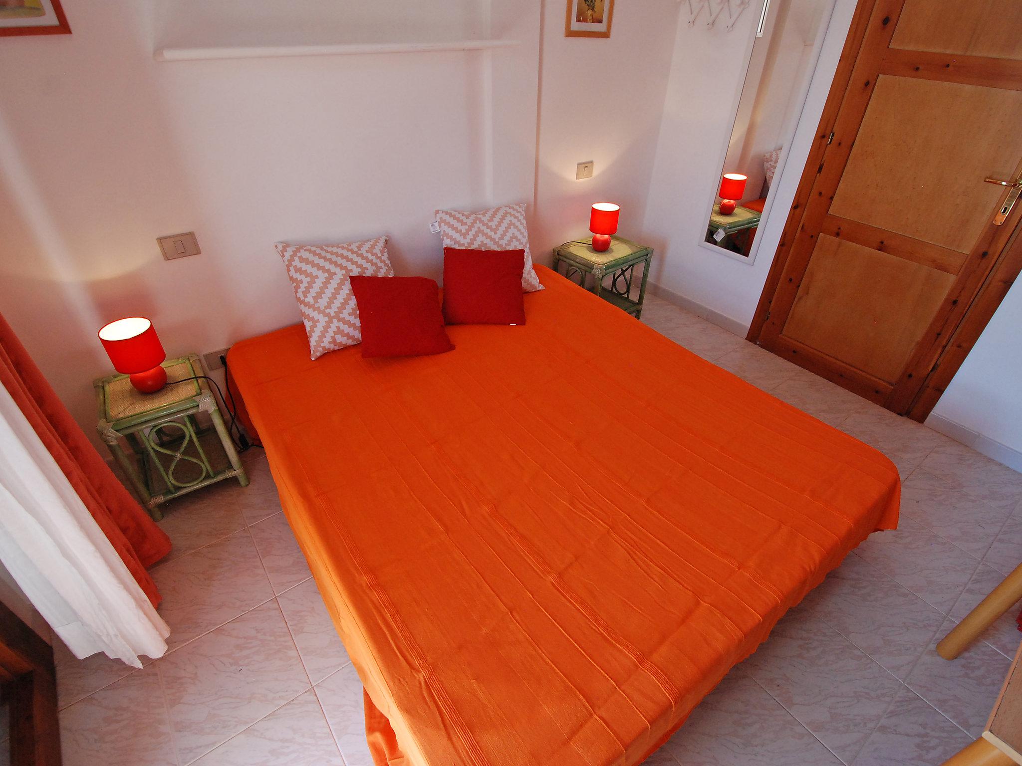 Foto 3 - Casa con 2 camere da letto a Villasimius con giardino e vista mare