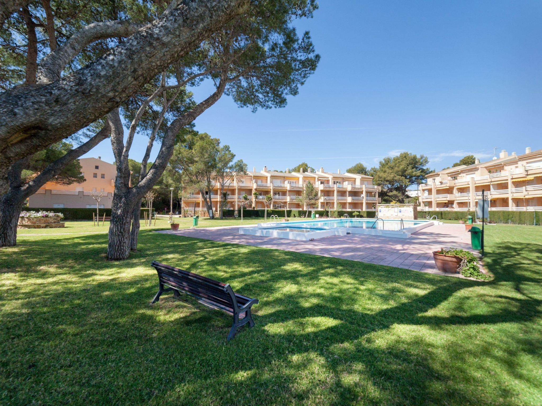 Photo 14 - 2 bedroom Apartment in Mont-roig del Camp with swimming pool and sea view