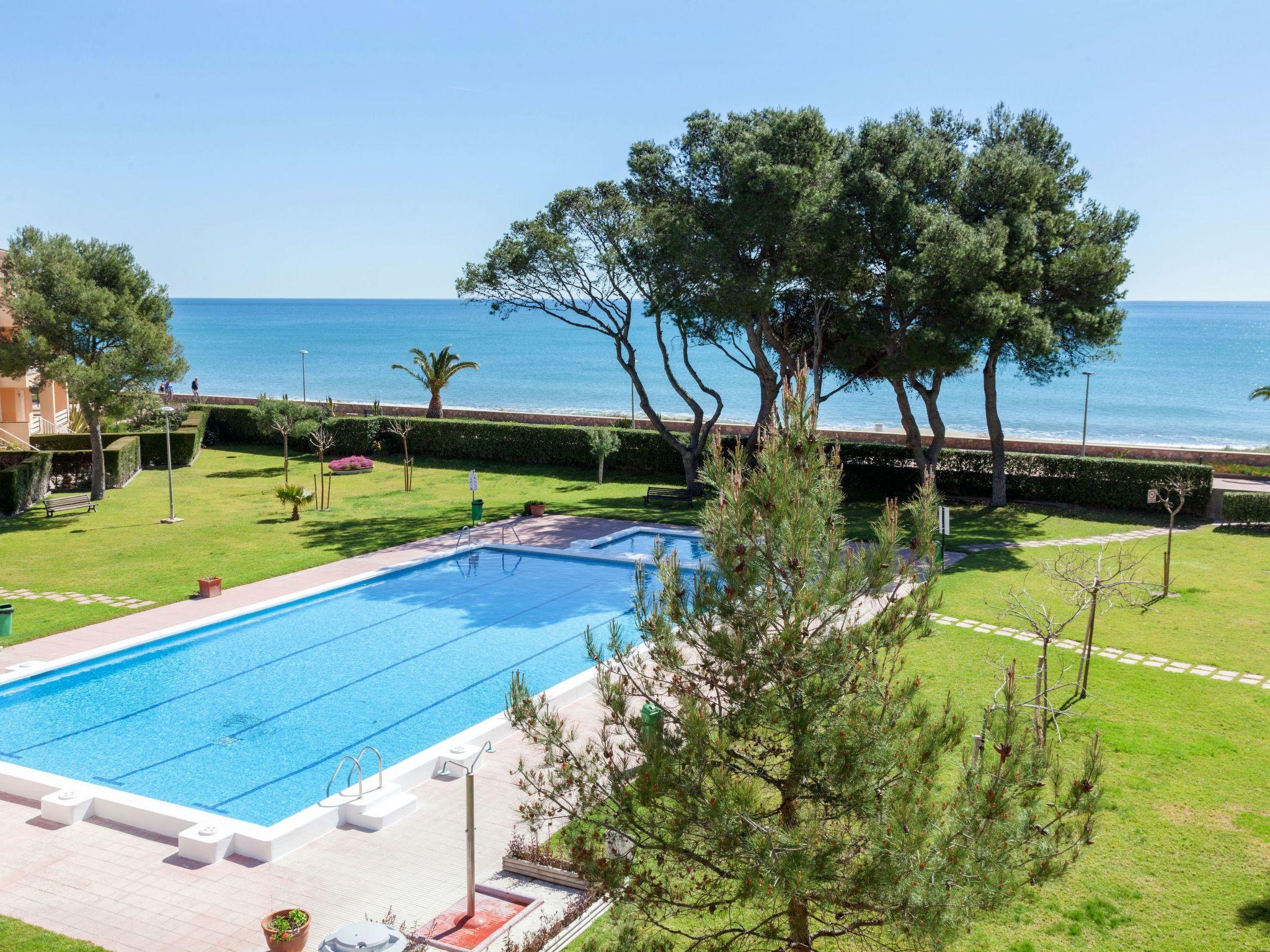 Photo 19 - 2 bedroom Apartment in Mont-roig del Camp with swimming pool and sea view