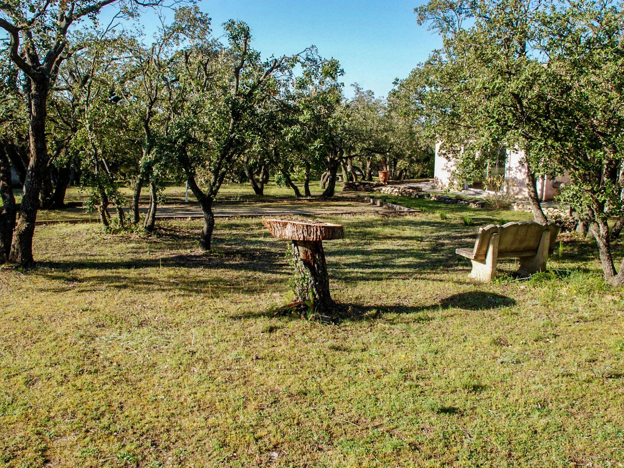 Photo 23 - 3 bedroom House in Saumane-de-Vaucluse with private pool and garden