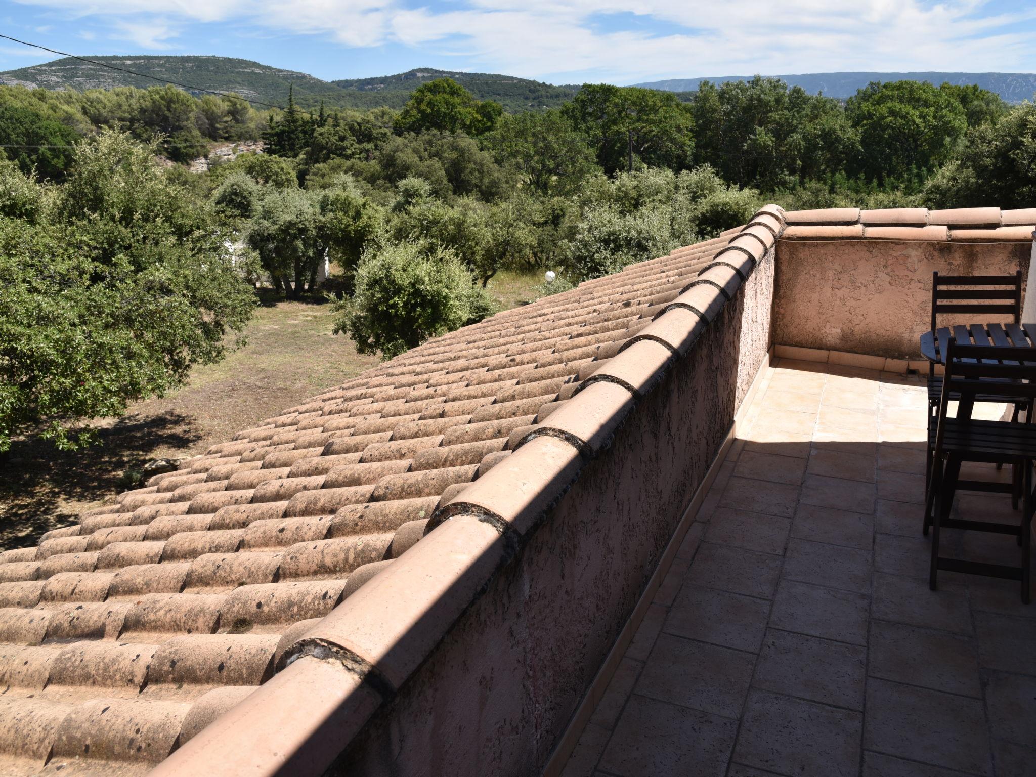 Foto 21 - Casa con 3 camere da letto a Saumane-de-Vaucluse con piscina privata e giardino