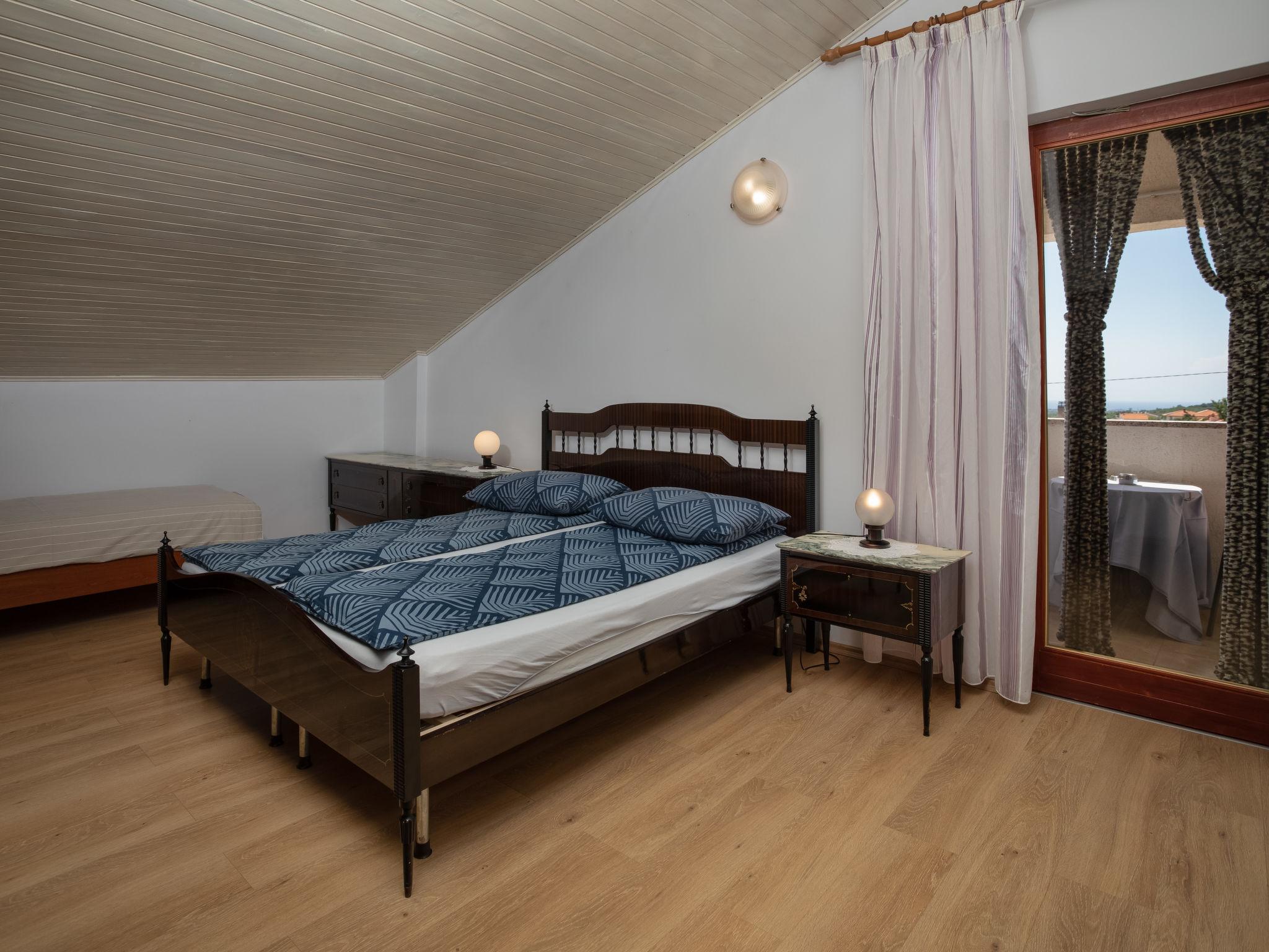Foto 13 - Appartamento con 2 camere da letto a Kaštelir-Labinci con piscina e vista mare