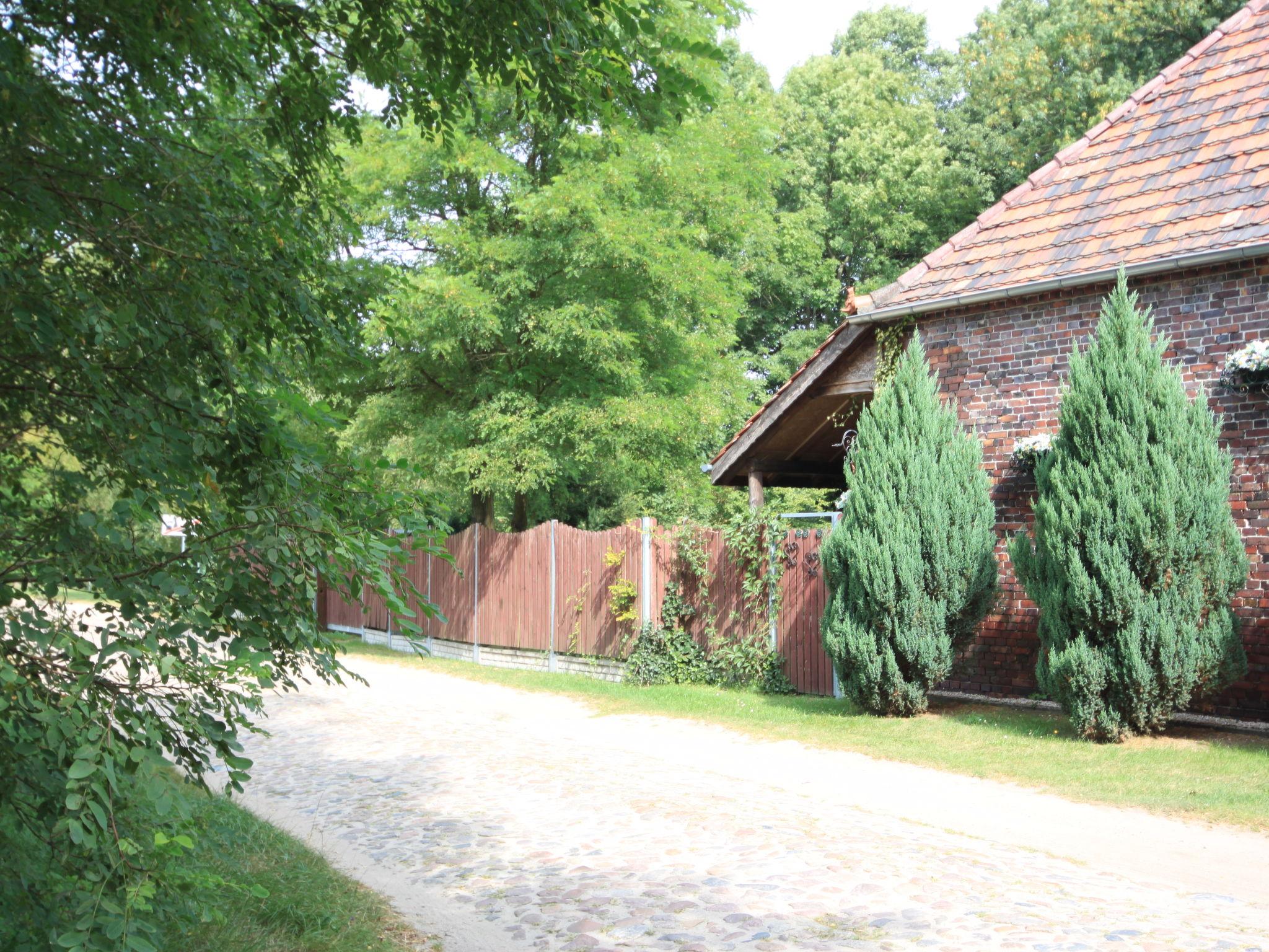 Foto 47 - Casa de 5 habitaciones en Tuplice con piscina y jardín